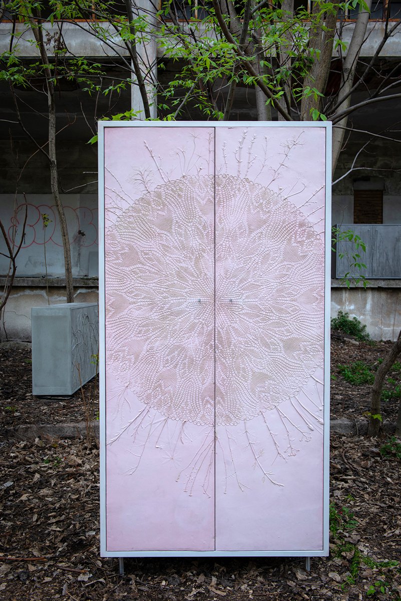 CROCHET PLANET, rose concrete cabinet