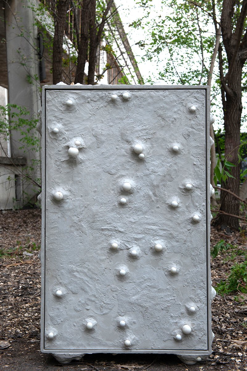 STELLARIS, small concrete cabinet