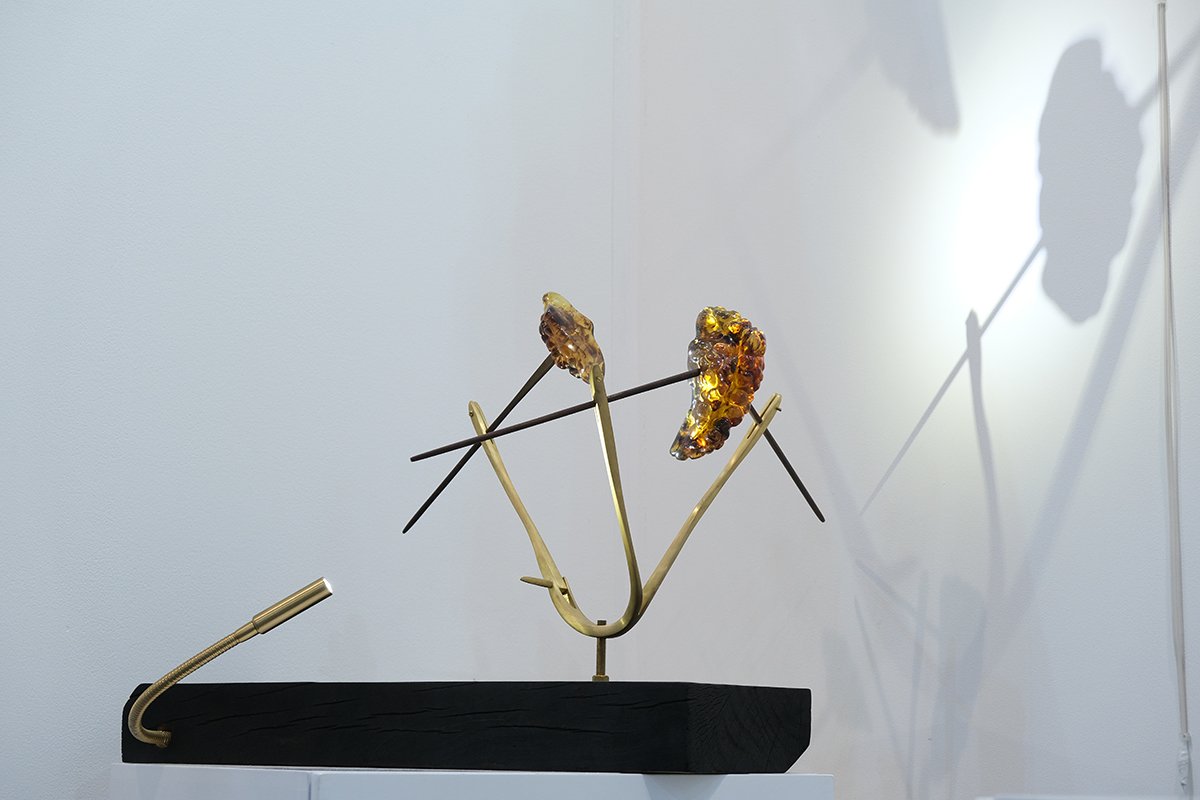 CLAVADISTA - amber light sculpture