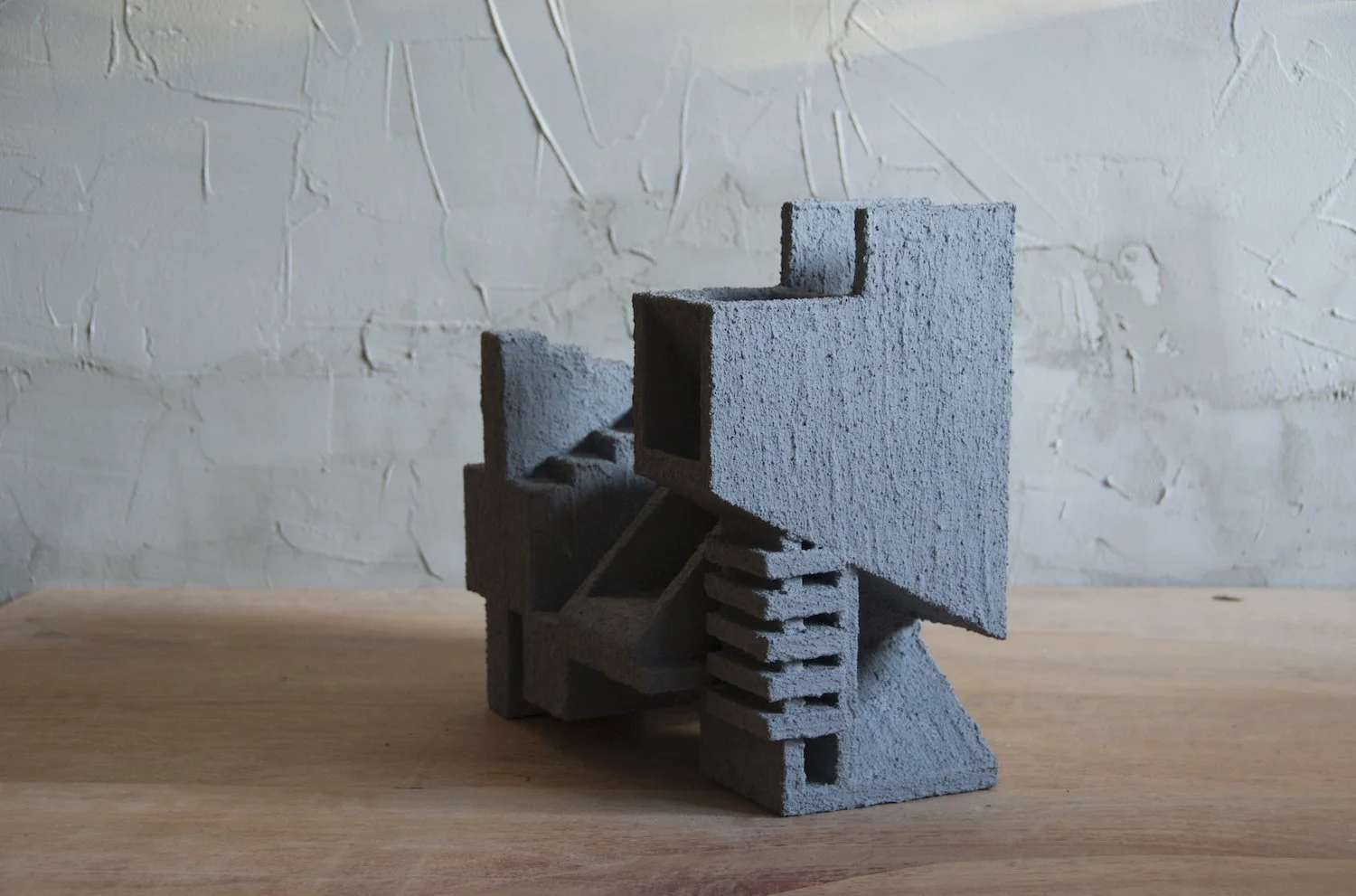 DESERTED_CITY_THE DOG_LAS_ANIMAS_BRUTALIST_SCULPTURE_marion-friedmann-gallery-3-lr.jpg