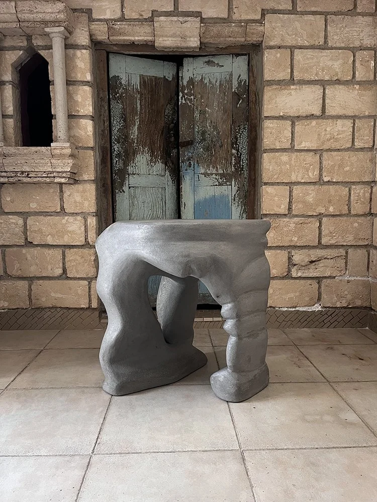 'Cuevas de tres Patas' - table by Emilio Flores