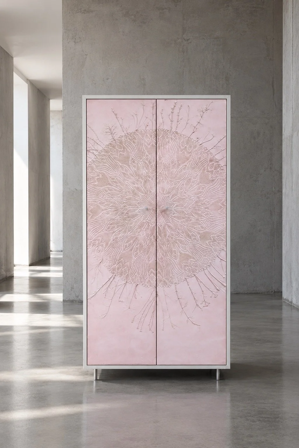 SB-crochet-cabinet-rose-pigment-MarionFriedmannGallery.jpg