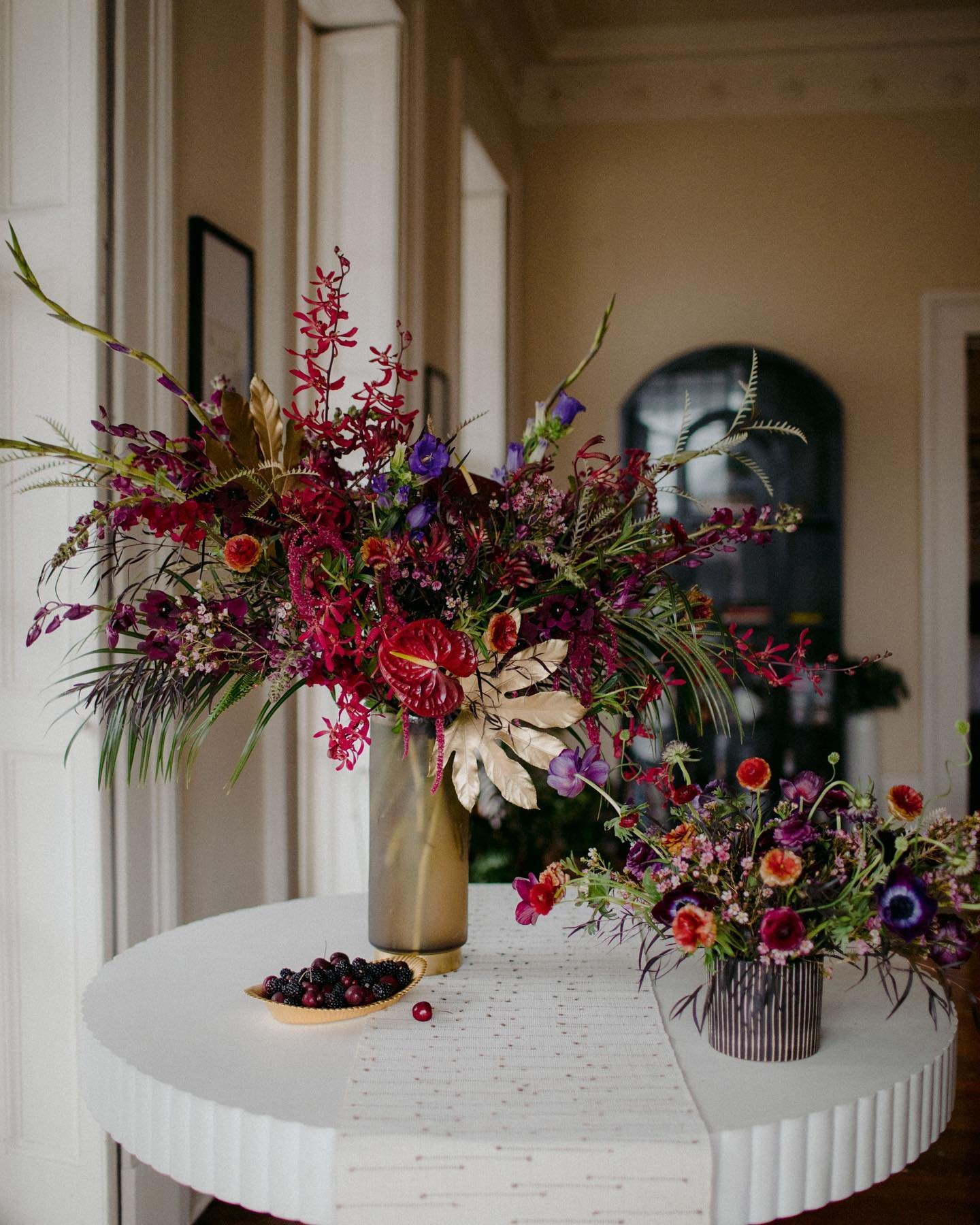 Birthday, French Quarter ~ 1.30.24

Photography: @sharon_pye_thomas 
Interior Design: @marthapearsondesigns 

For her birthday, Martha wanted a color palette and aesthetic that was moody but still playful, saturated and boudoir-inspired. While brains