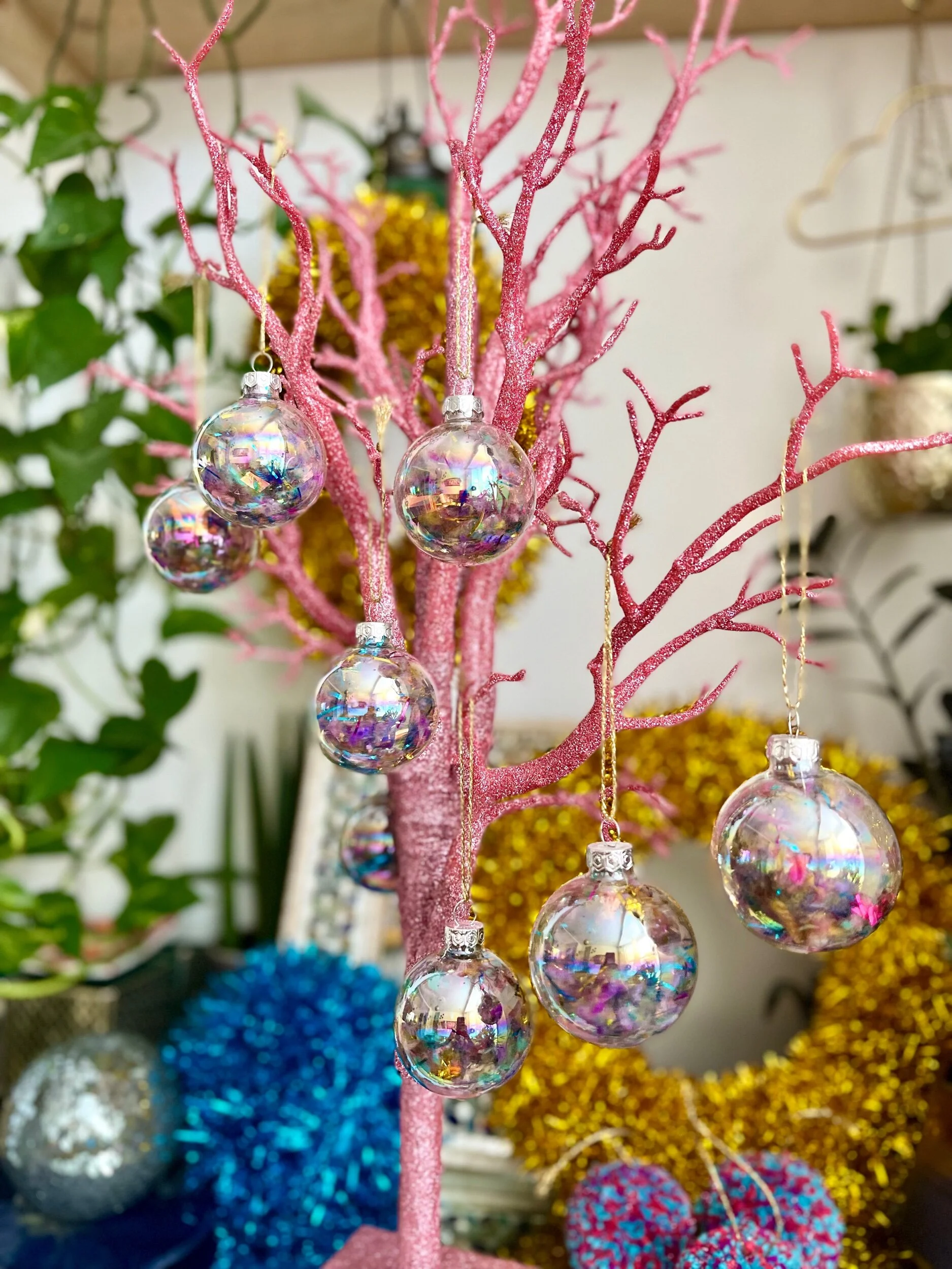 6216C1C5-B79A-49F8-8F6C-EFAAC729B586