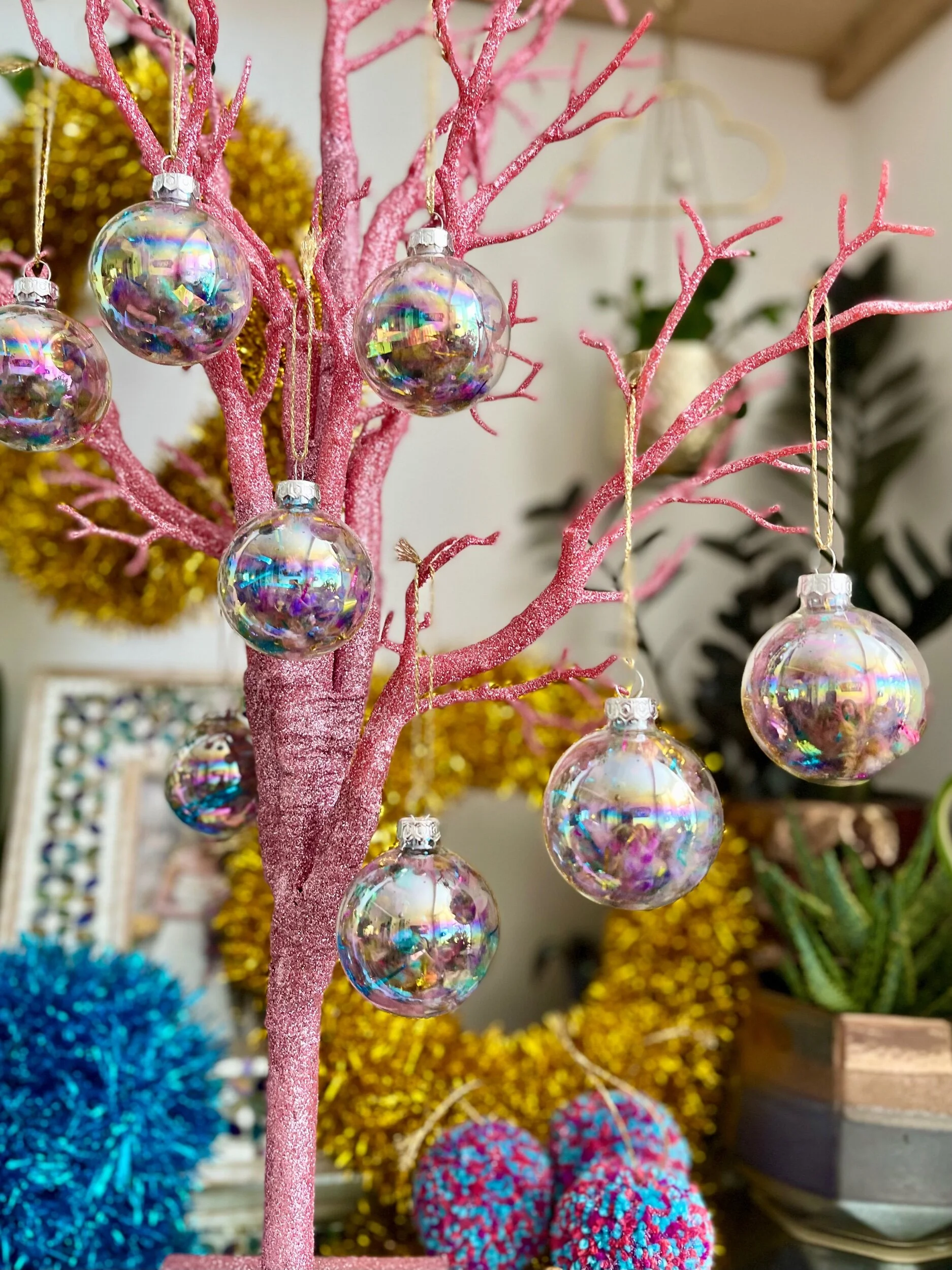 A8E41E66-14CD-412A-9D95-48A931BF3BF2