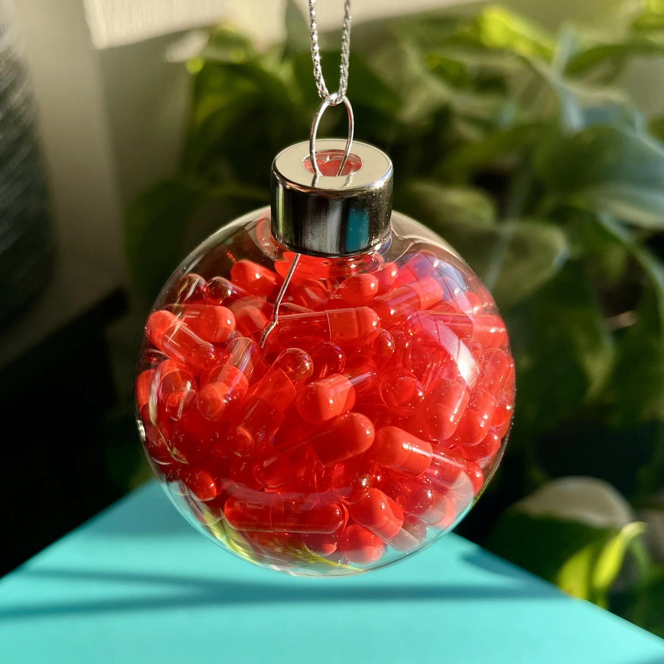 'LOVE DRUGS’ CHRISTMAS CHILL PILL BAUBLE