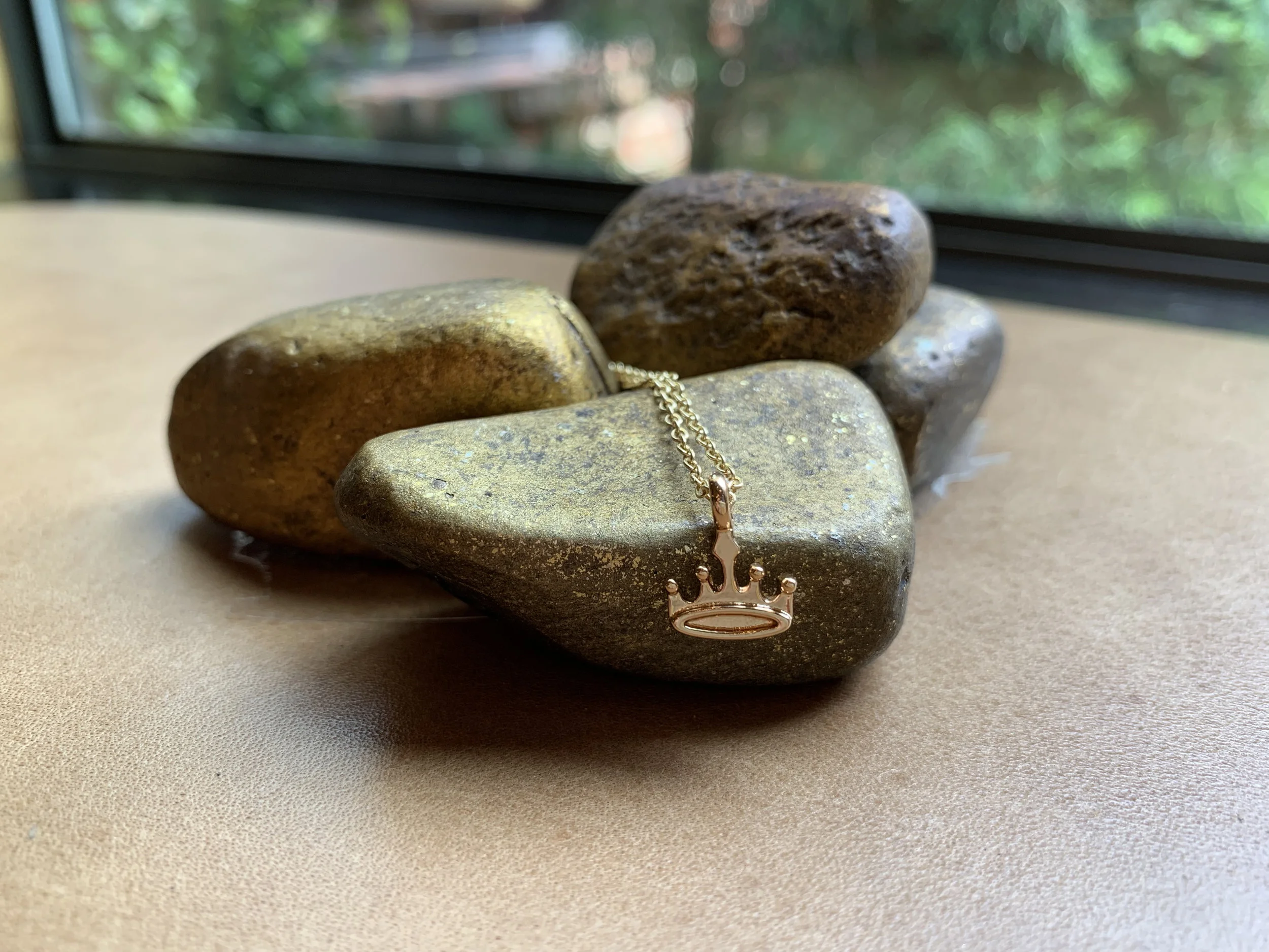 KC_CrownNecklace_Gold.jpg