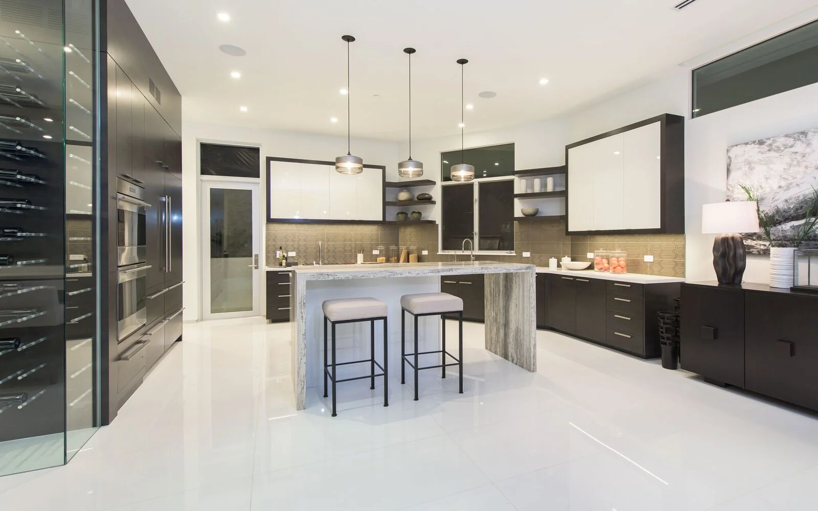 MINIMALIST KITCHEN