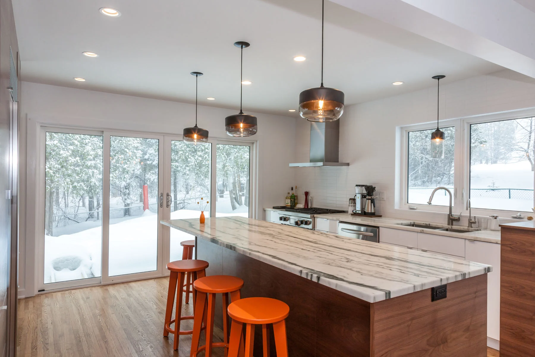MODERN DULUTH HOME