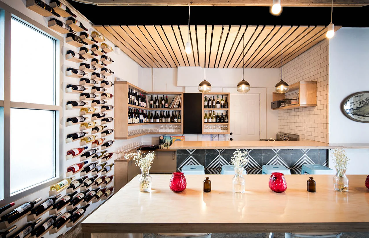 WINE BAR