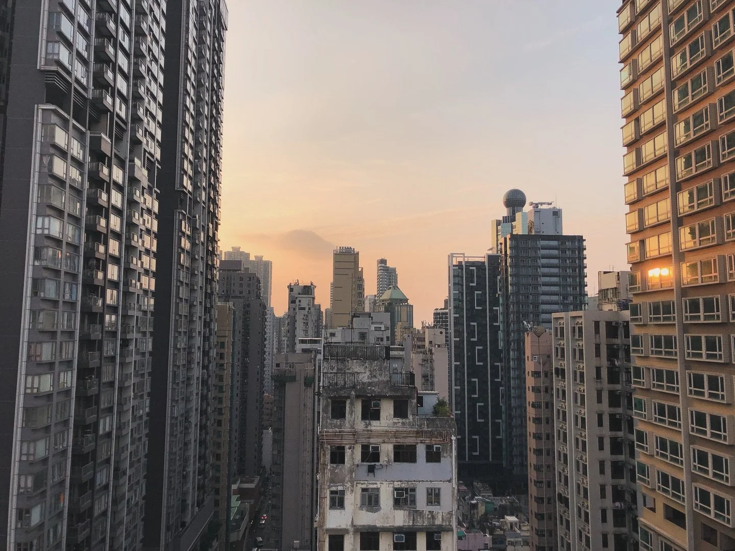 Moments of calm at Sohowest Commune 🌅