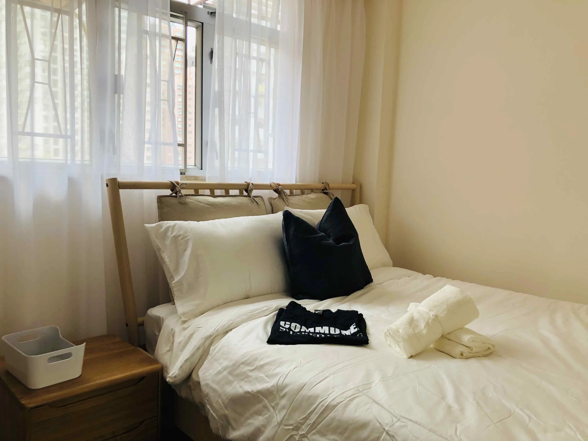 soho west commune picture coliving hong kong sheung wan shai ying pun uni housing sommune shared living_15.jpg
