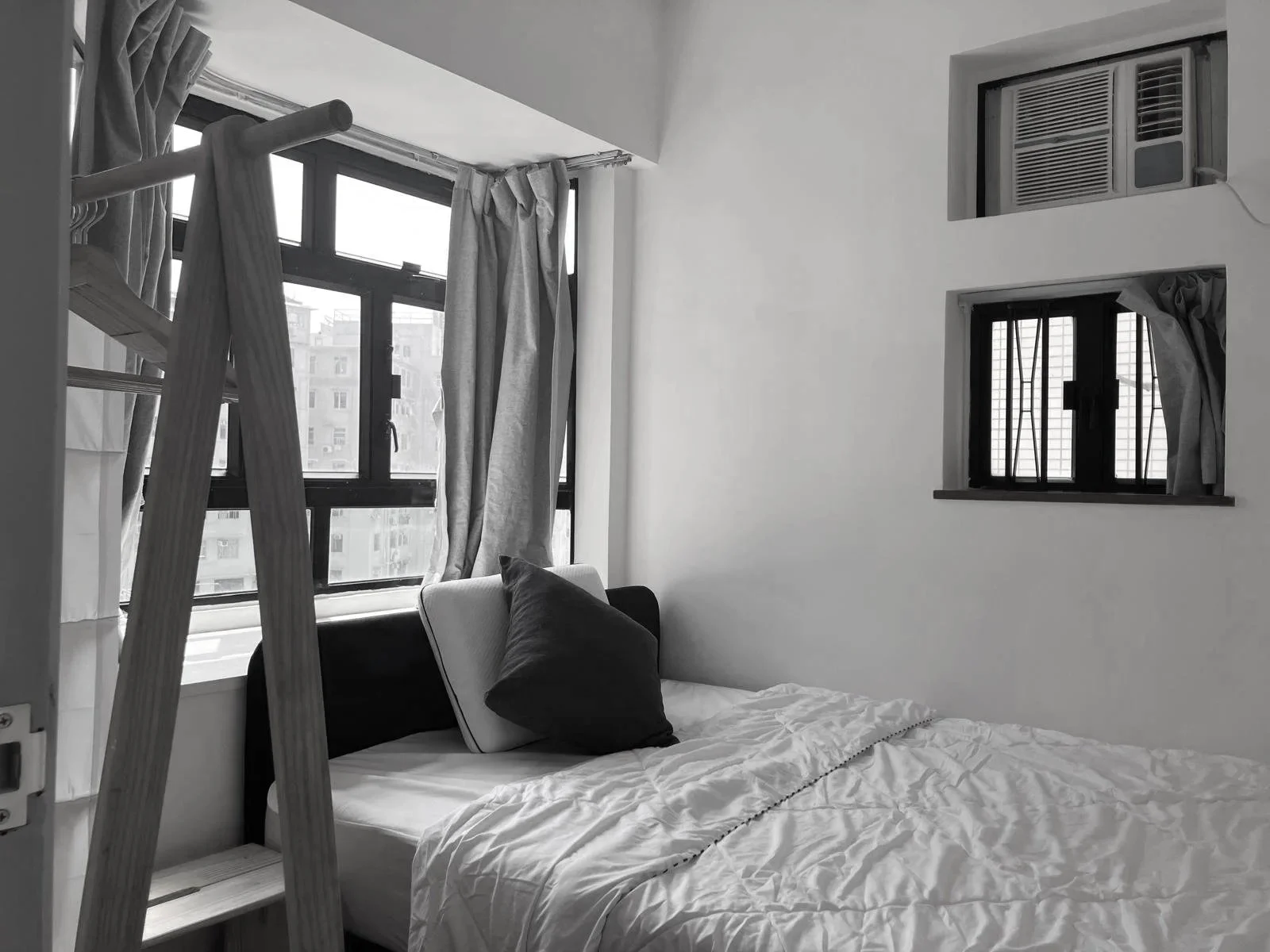 mong+kok++commune+shared+living+hong+kong+coliving+apartment+_+common+area+kitchen+_+laundry+room+_16+THE+SUITE+PRIVATE+ROOM+IN+SHARED+APARTMENT+IN+HONG+KONG5.jpg
