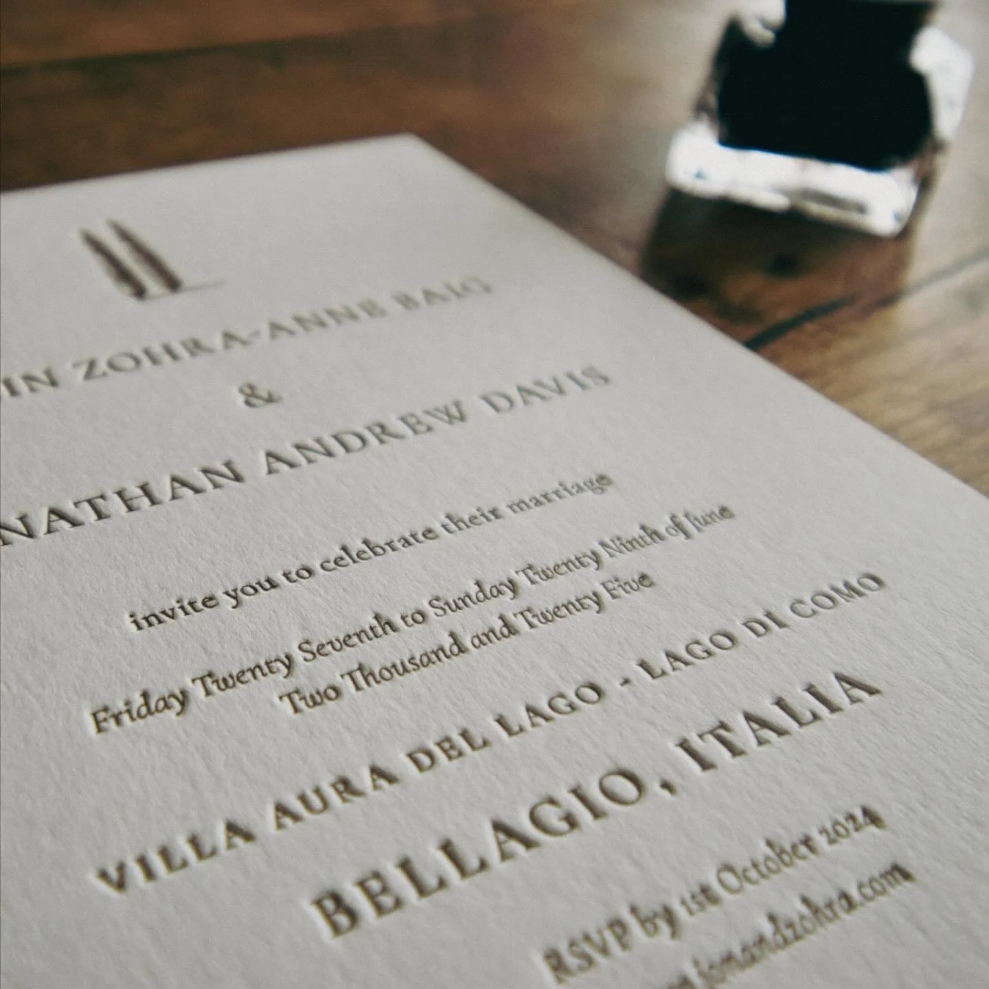 {La vera bellezza risiede nella semplicità} True beauty lies in simplicity. 
Timeless design and letterpressed finish for this bespoke invitation for a wedding from this summer.
#italianwedding #letterpress #bespokeinvitations #handdrawnillu