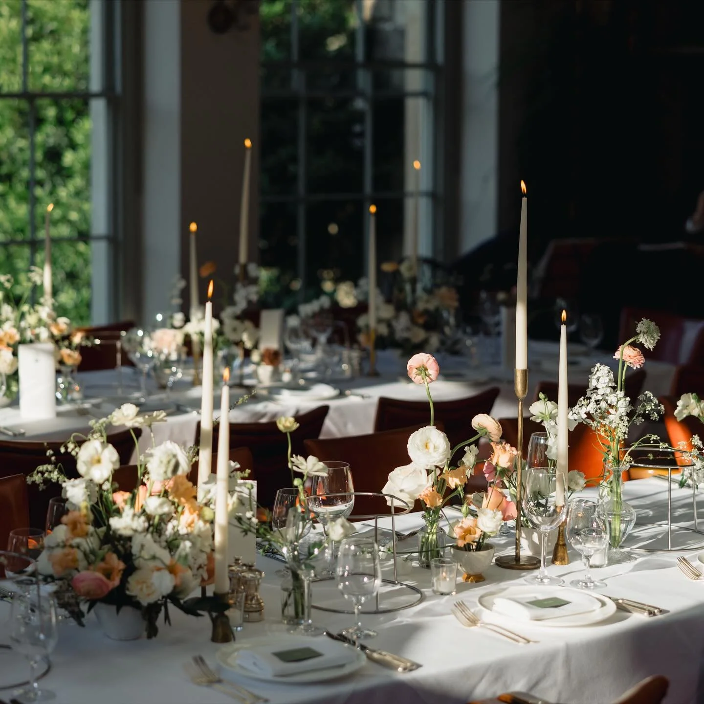 {Wedding details} Consultation calls are happening, proposals & quotes are being sent and 2026 wedding dates are being booked. I only take on a limited number of bespoke weddings per year so that I can provide a fully dedicated & personal ser