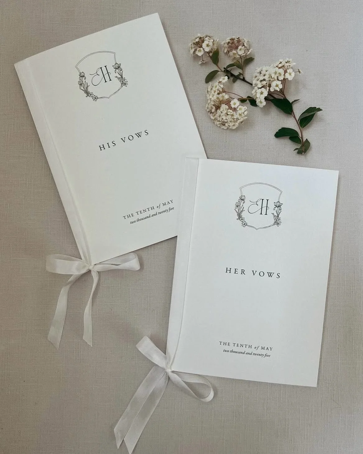 Vow books to hold the most special words of love and commitment ✨
.
.
.
#weddingstationery #vowbooks #weddingbranding #weddingmonogram #dottheiatelier