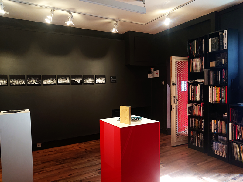 Gallery_X_Exhibition_Photos_Hohlweltlehre_019.png