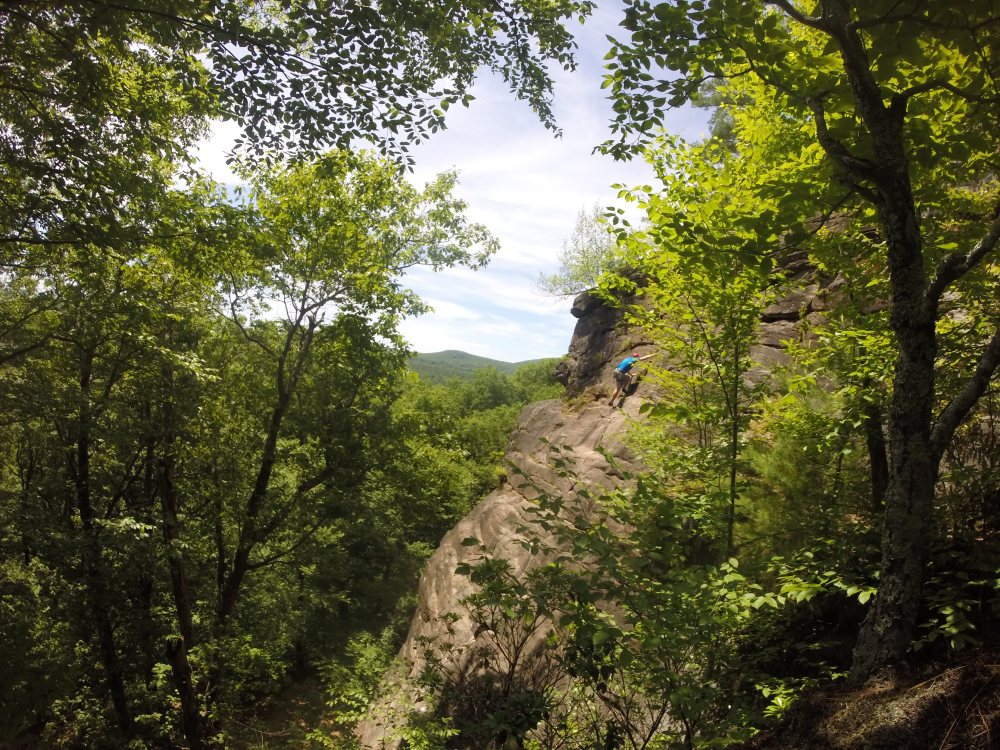 Best Easy Trad Climbs in the Boston Area
