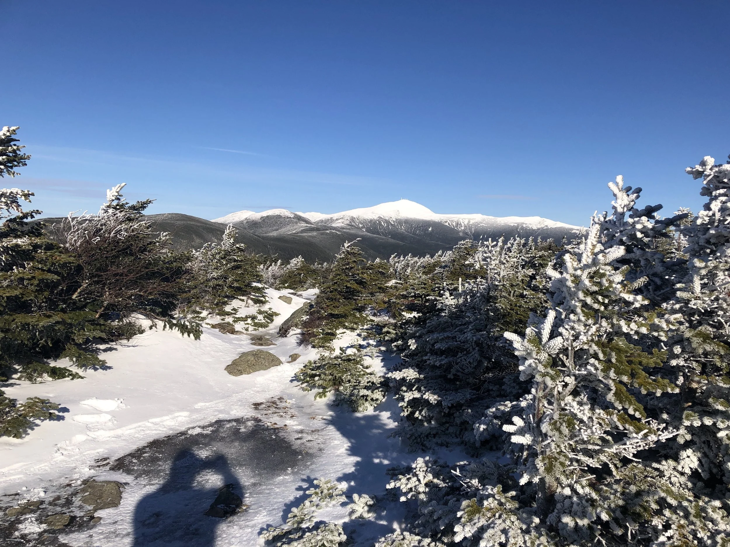 Ten Essentials in My Winter Hiking Kit