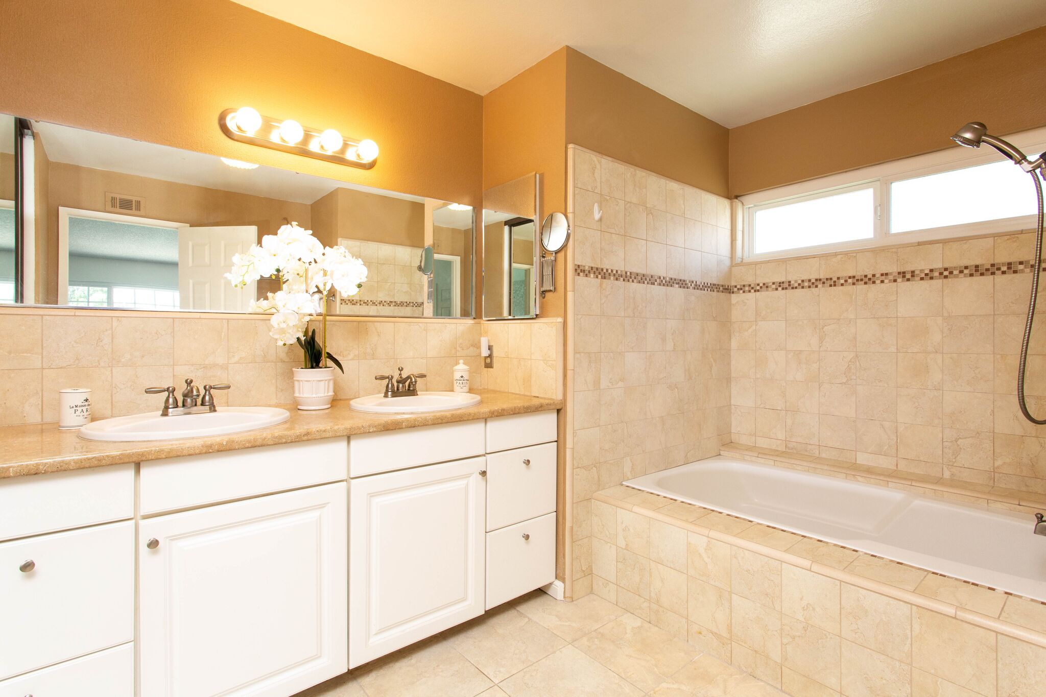 Master bath.jpeg