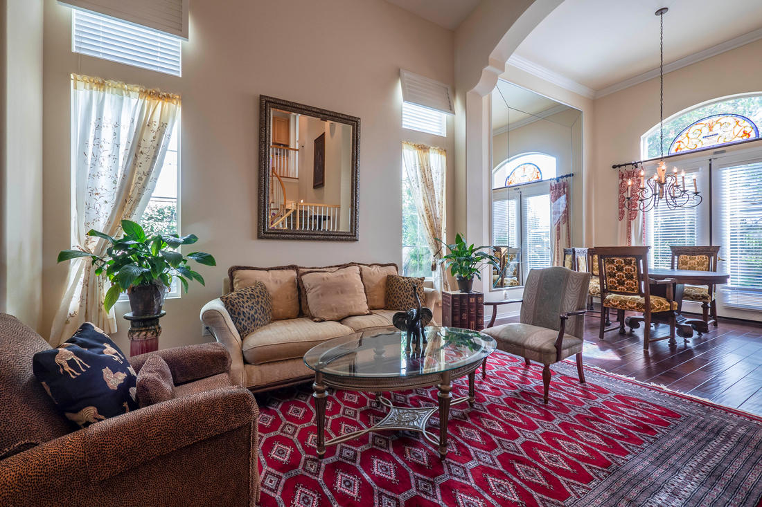 Living Room.jpg