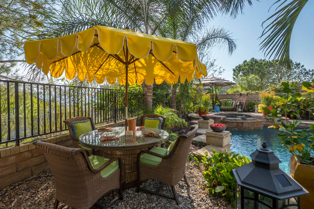 patio table.jpg