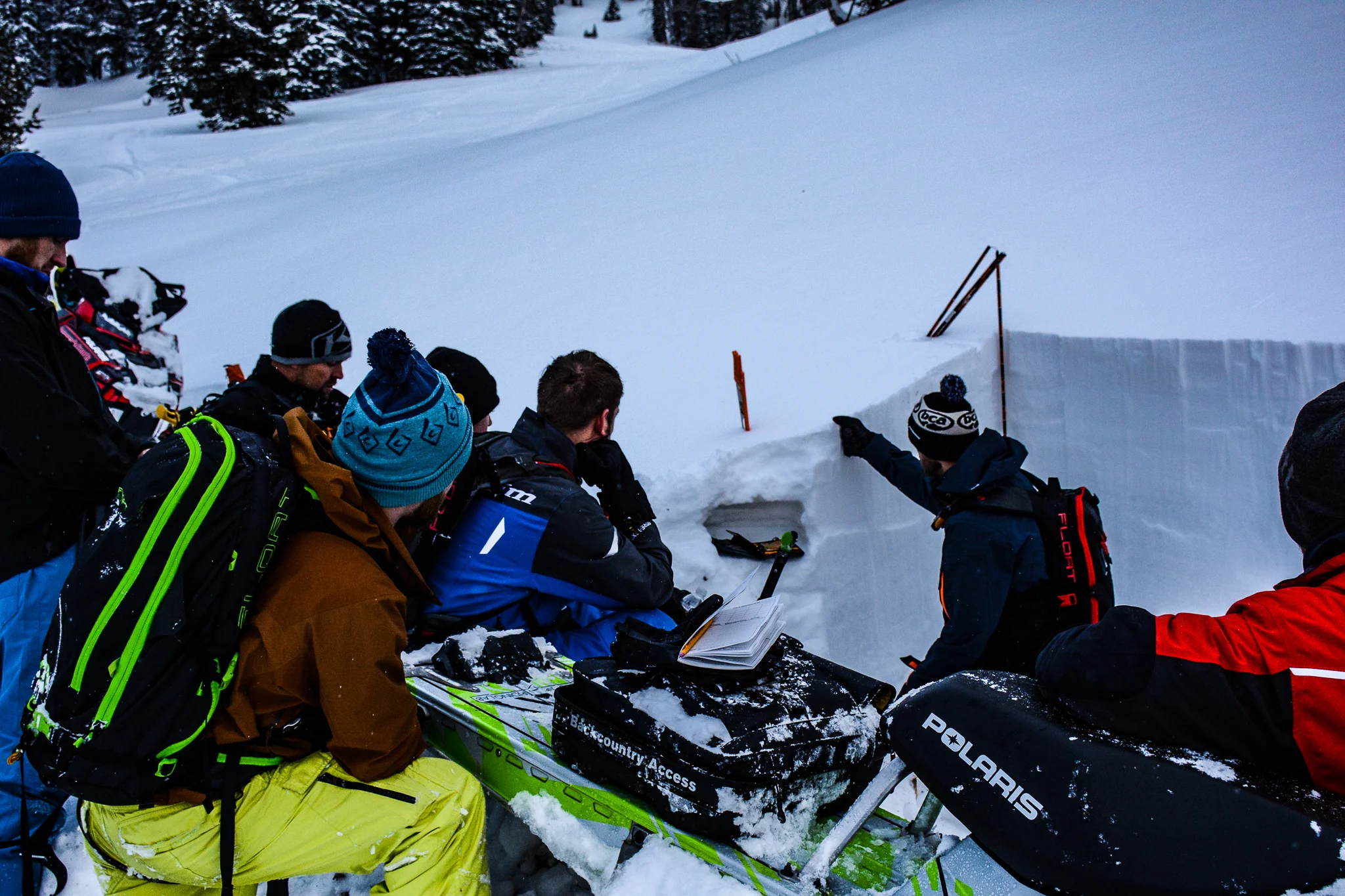 Will Mook of Mountain Riding Lab teaches students about snow pit profiles.
