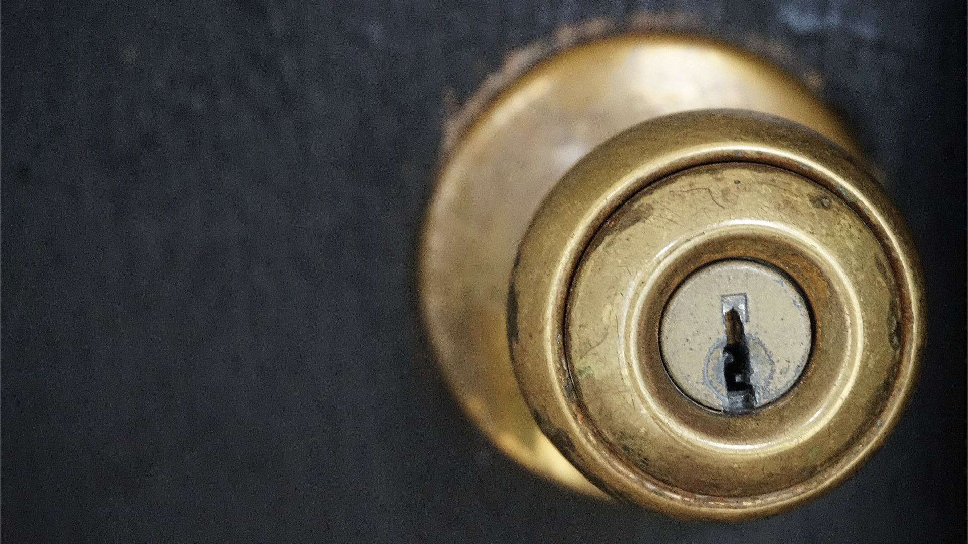 How many tries to open a door?