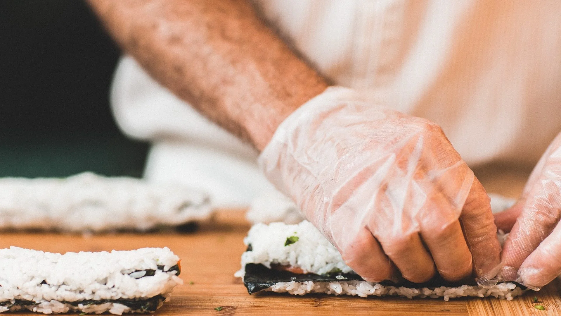 chef-1209161_1920-1920x1080.jpg