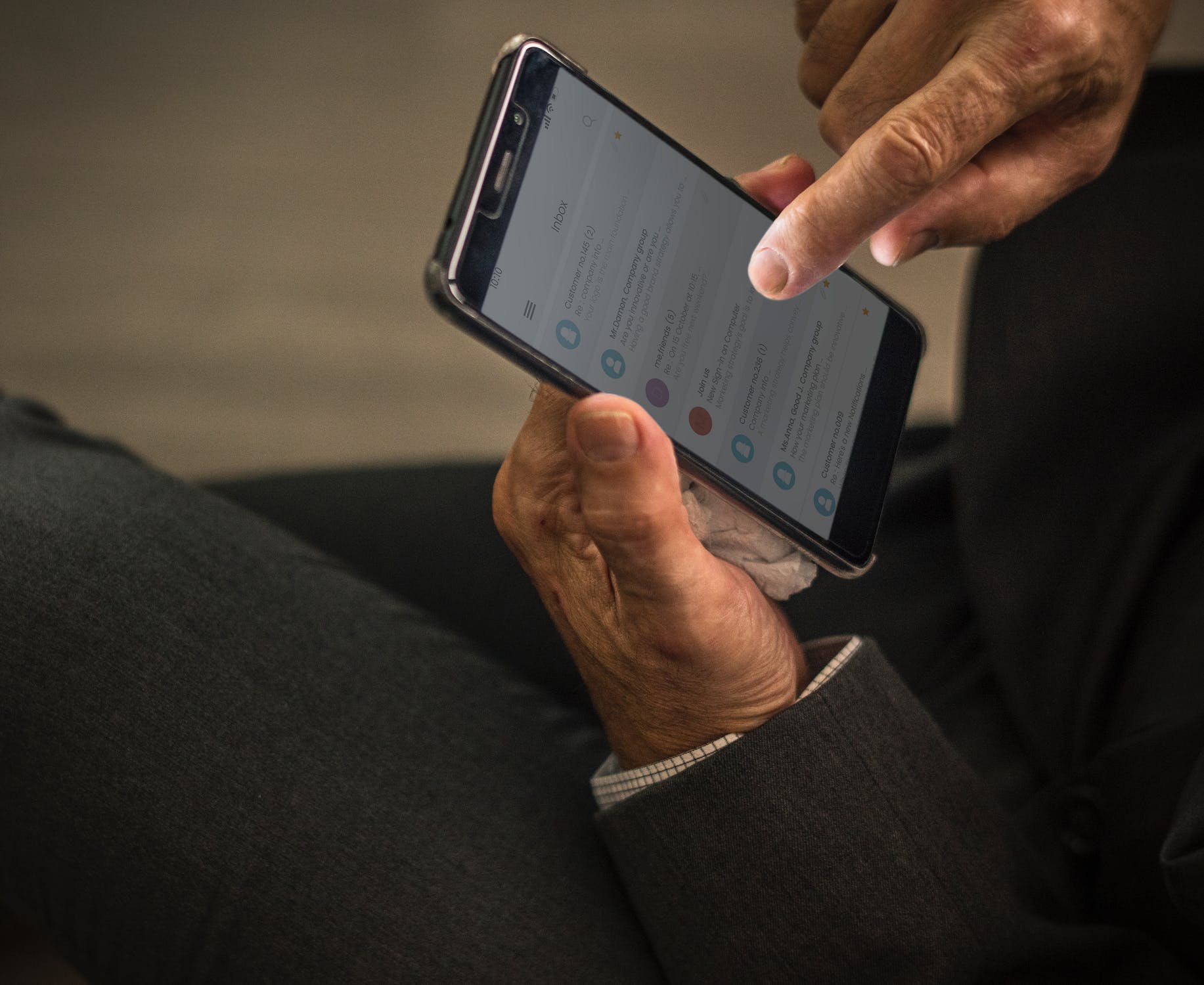 Email Management Hacks: Deep Dive on Snoozing Emails to Come Back Later