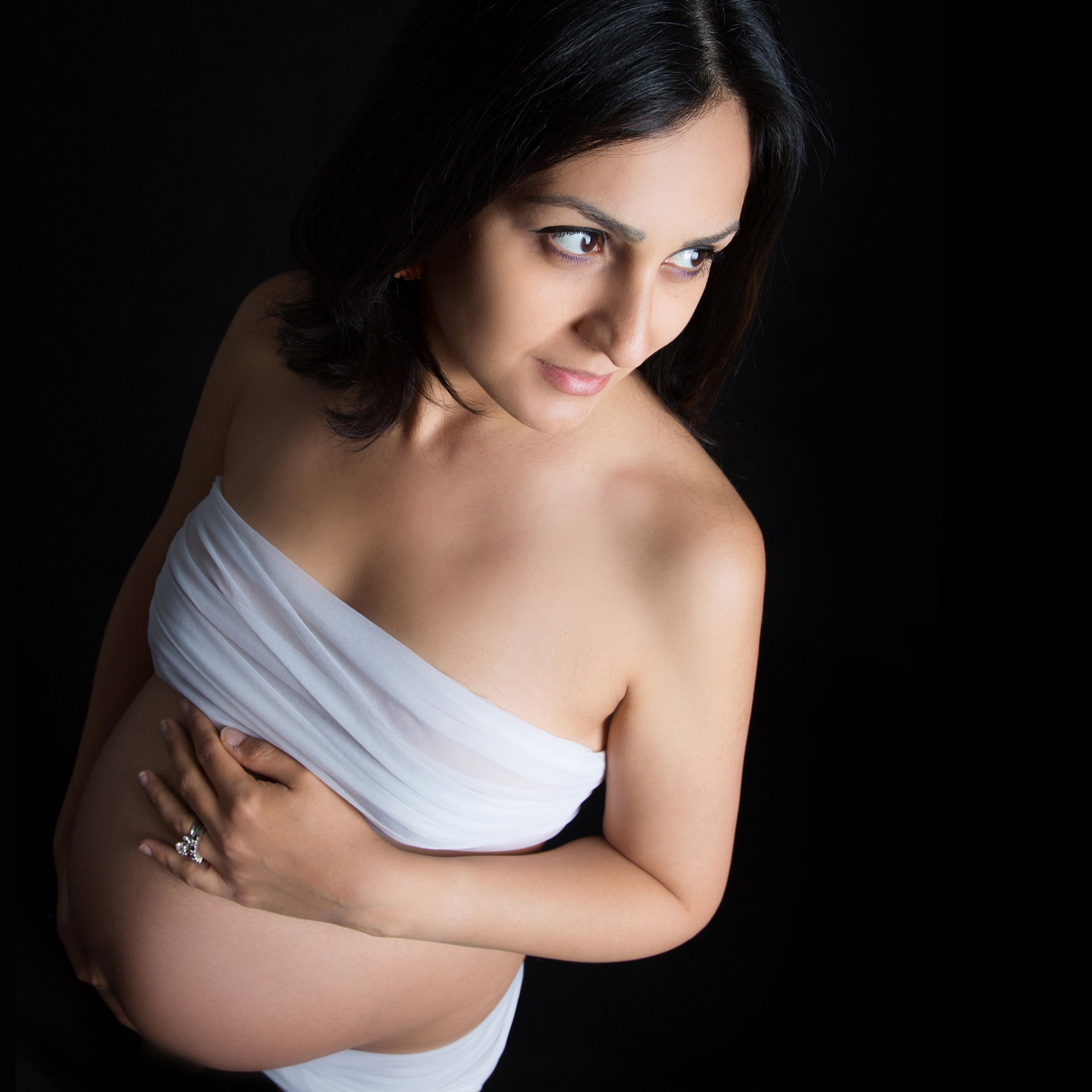 best-pregnancy-photographer-London.jpg