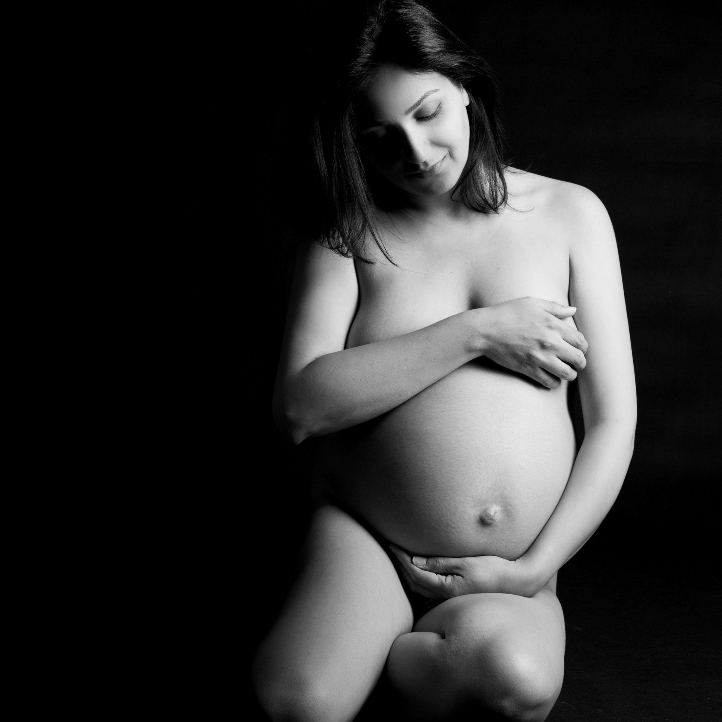 maternity-portrait-photographer-London.jpg