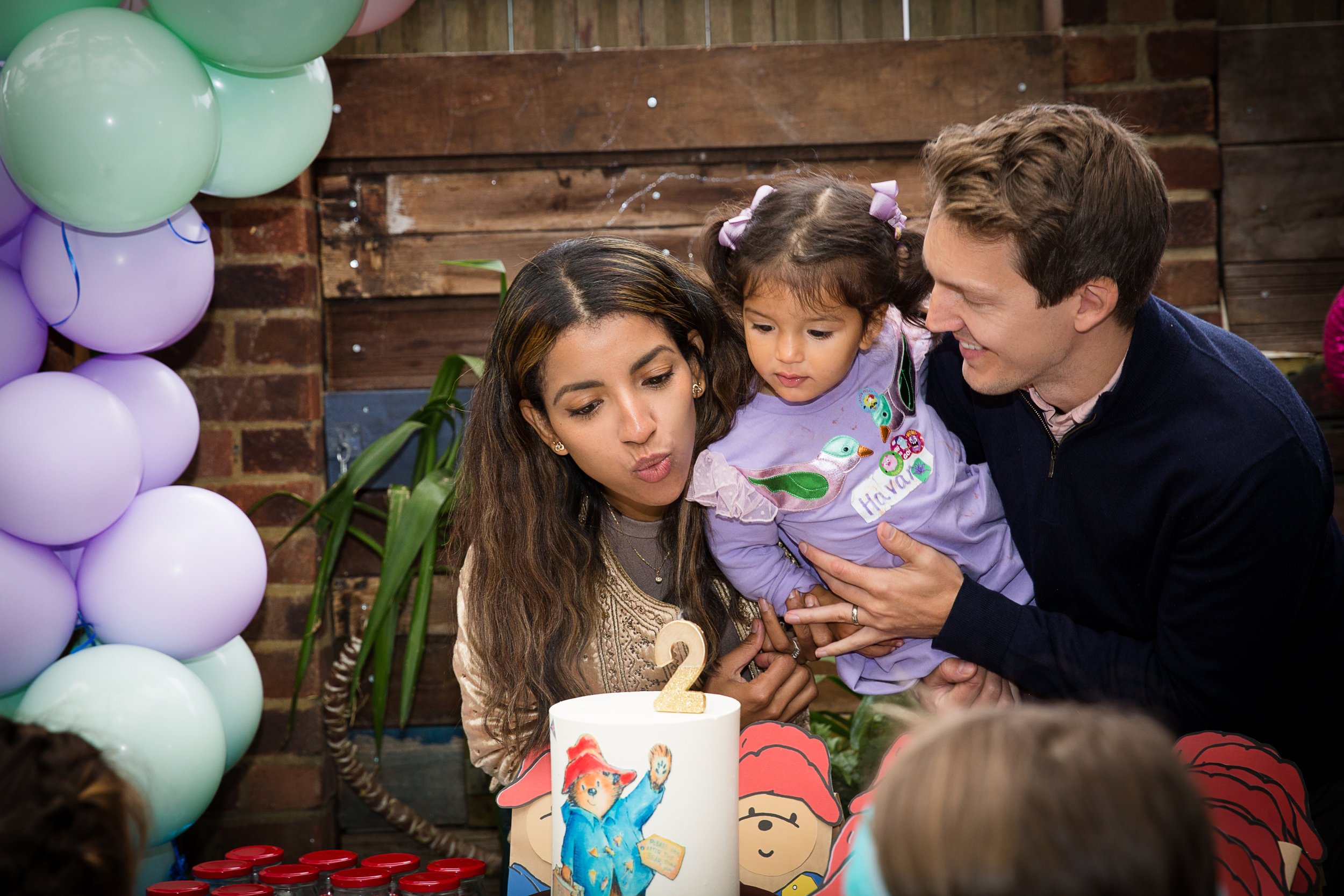 Natasha covers children parties throughout Central London including Regents Park, Hyde Park, Fulham, Chiswick, Richmond, Primrose Hill, Kensington and Chelsea, East Sheen, Kew, Notting Hill Gate, Mayfair and across London. 