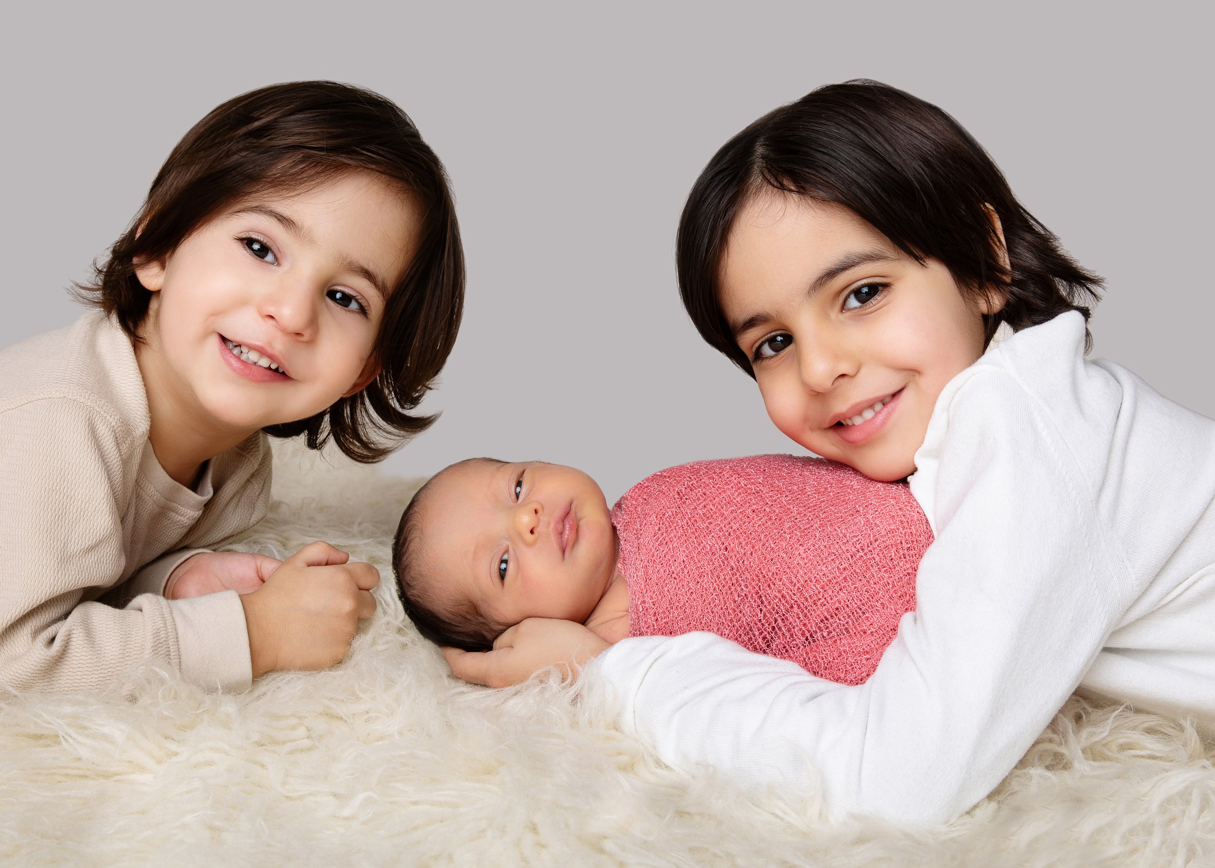 Baby photography with siblings, Beaconsfield