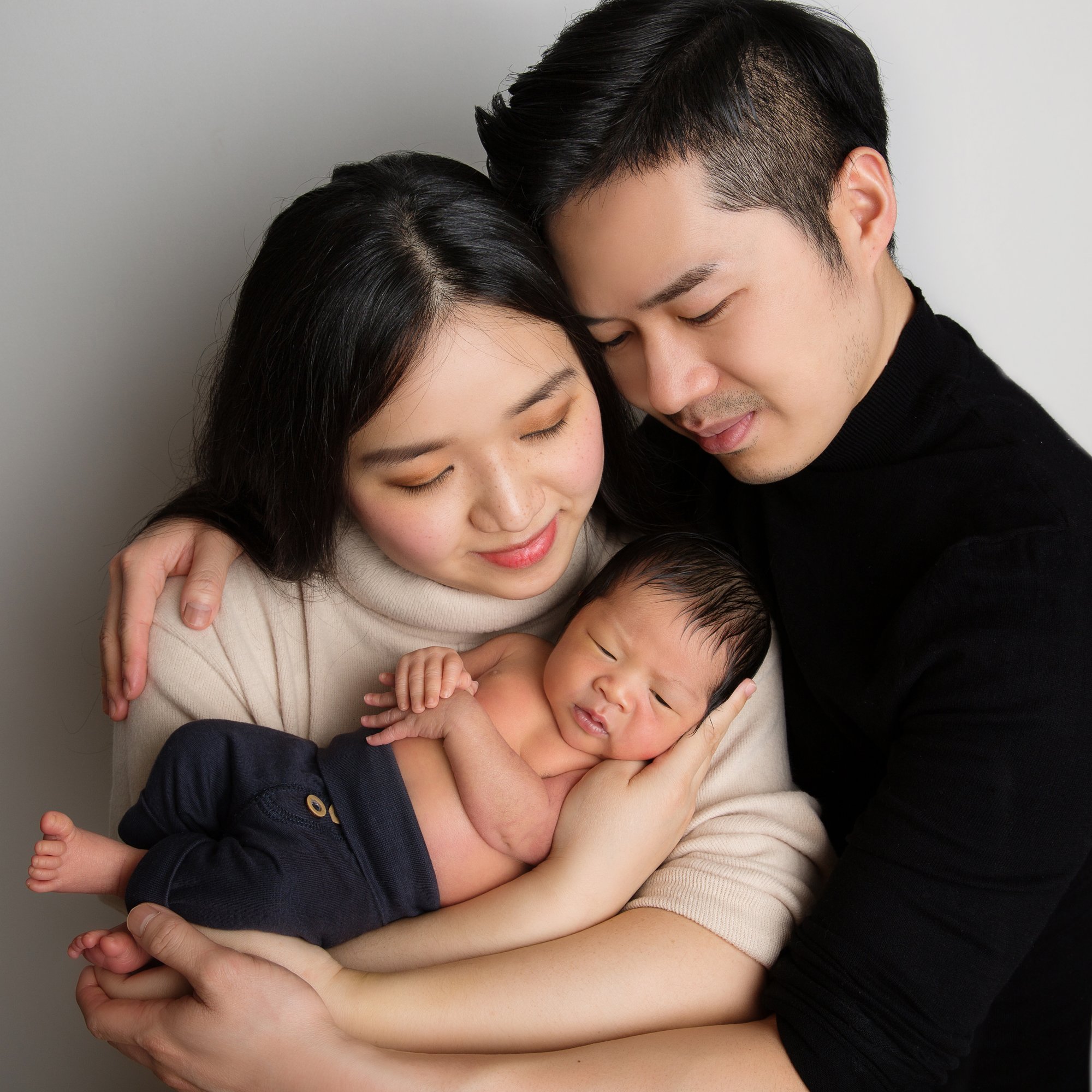 Newborn photographer who comes to your home in Sloane Square