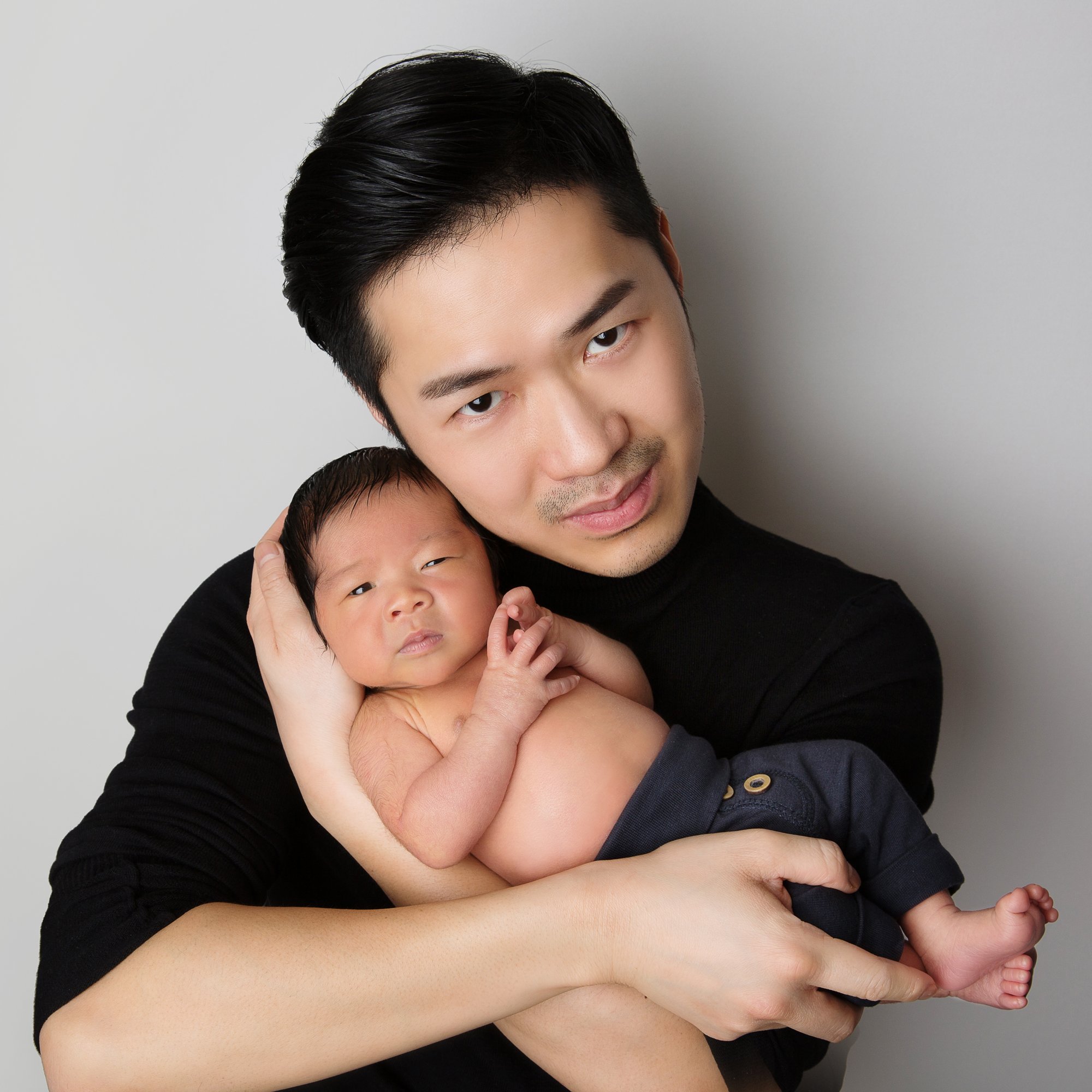 Newborn photographer who comes to your Regents Park home