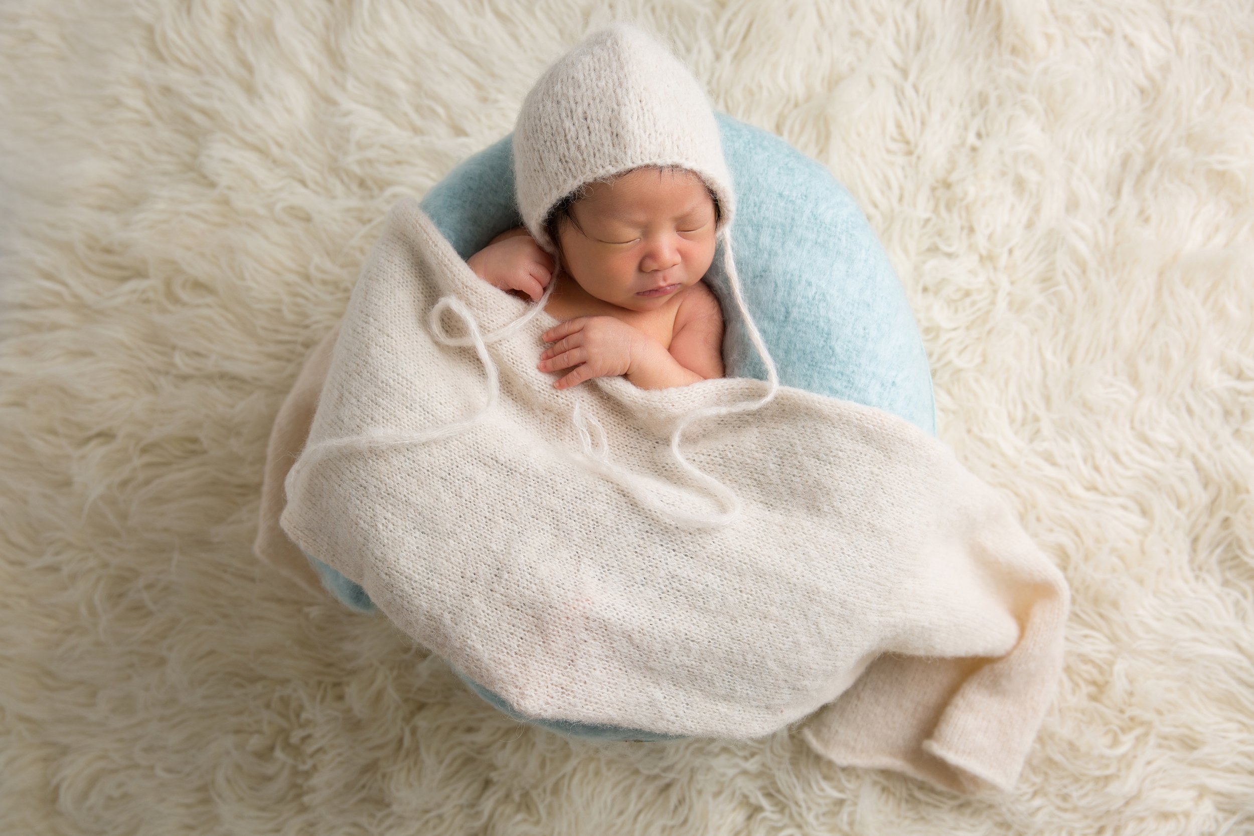 Newborn photographers that come to your home in Virginia Water