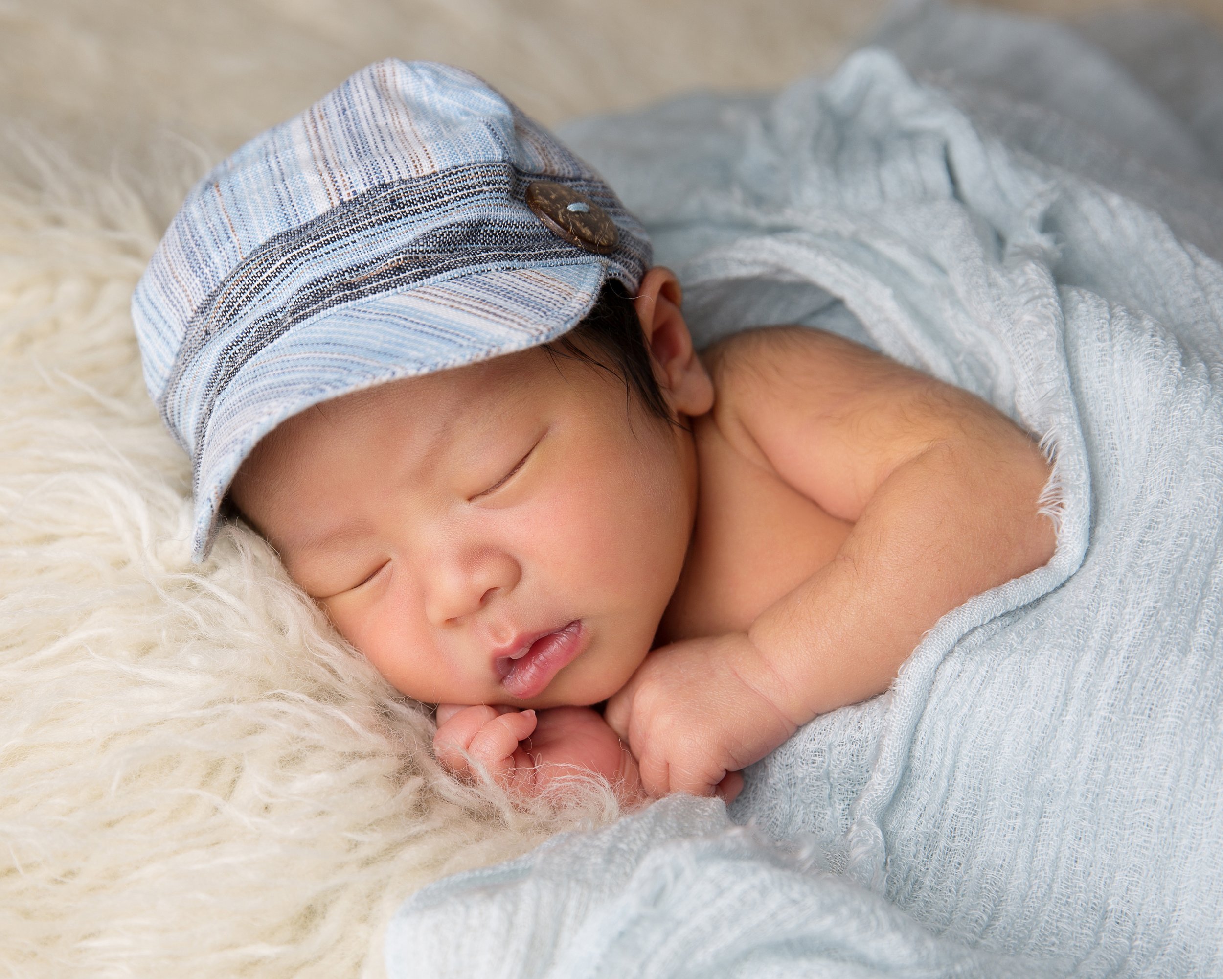  Natasha offers newborn photography and baby photoshoots within your Buckinghamshire Home. Natasha covers Gerrards Cross, Marlow, High Wycombe, Beaconsfield, Bourne End, Taplow, Seer Green, Cookham, Iver, Denham, Harefield and South Buckinghamshire. 