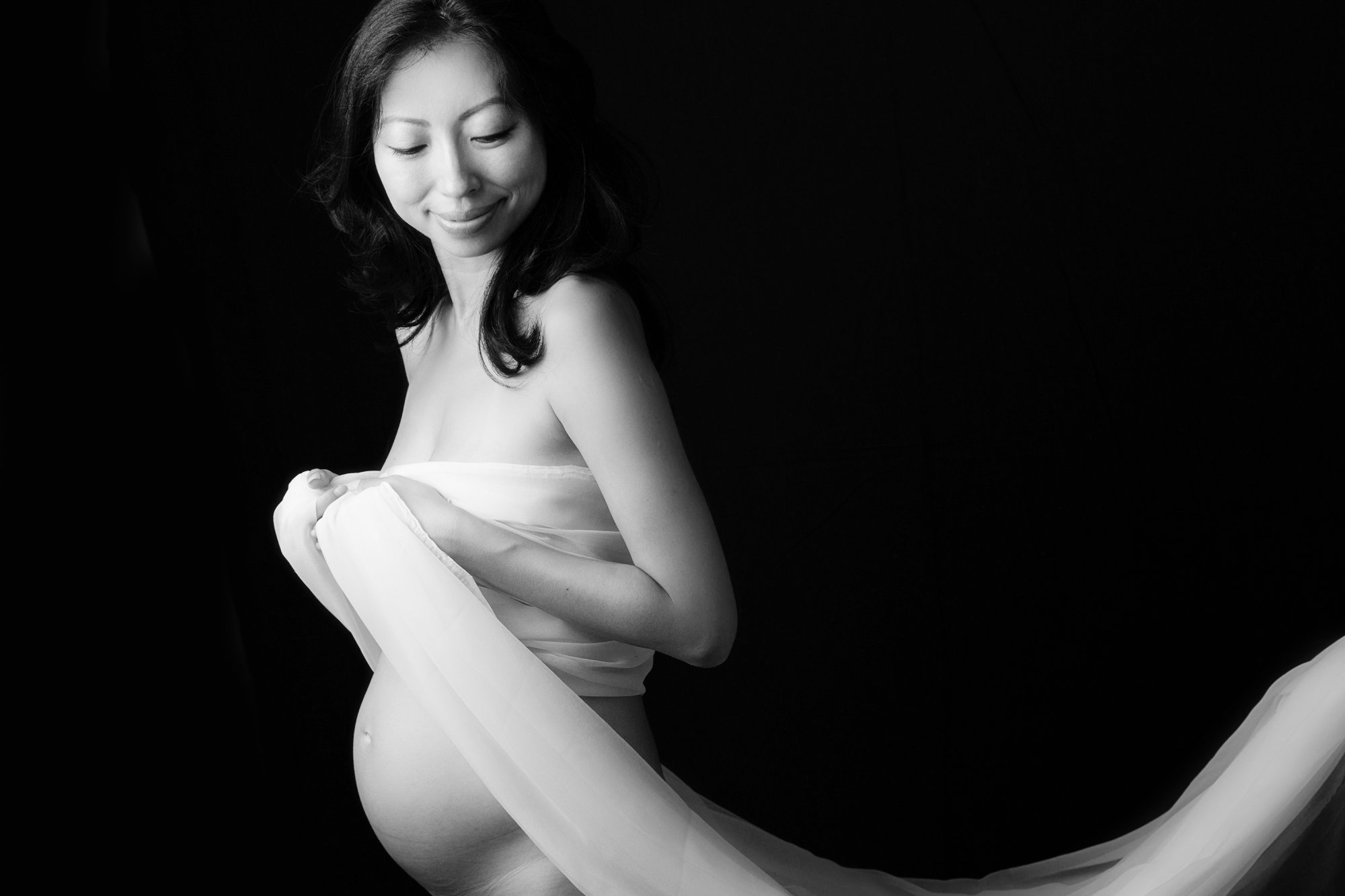 Pregnancy photographer Gerrards Cross