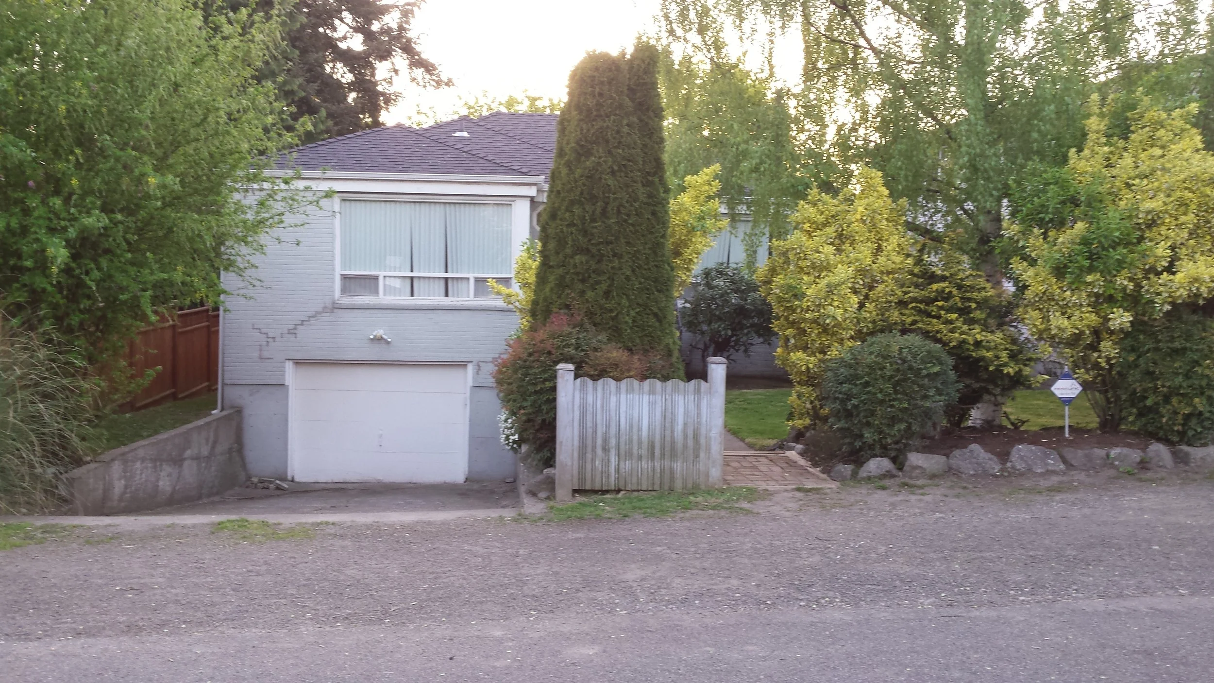 Exterior View pre fix up.jpg