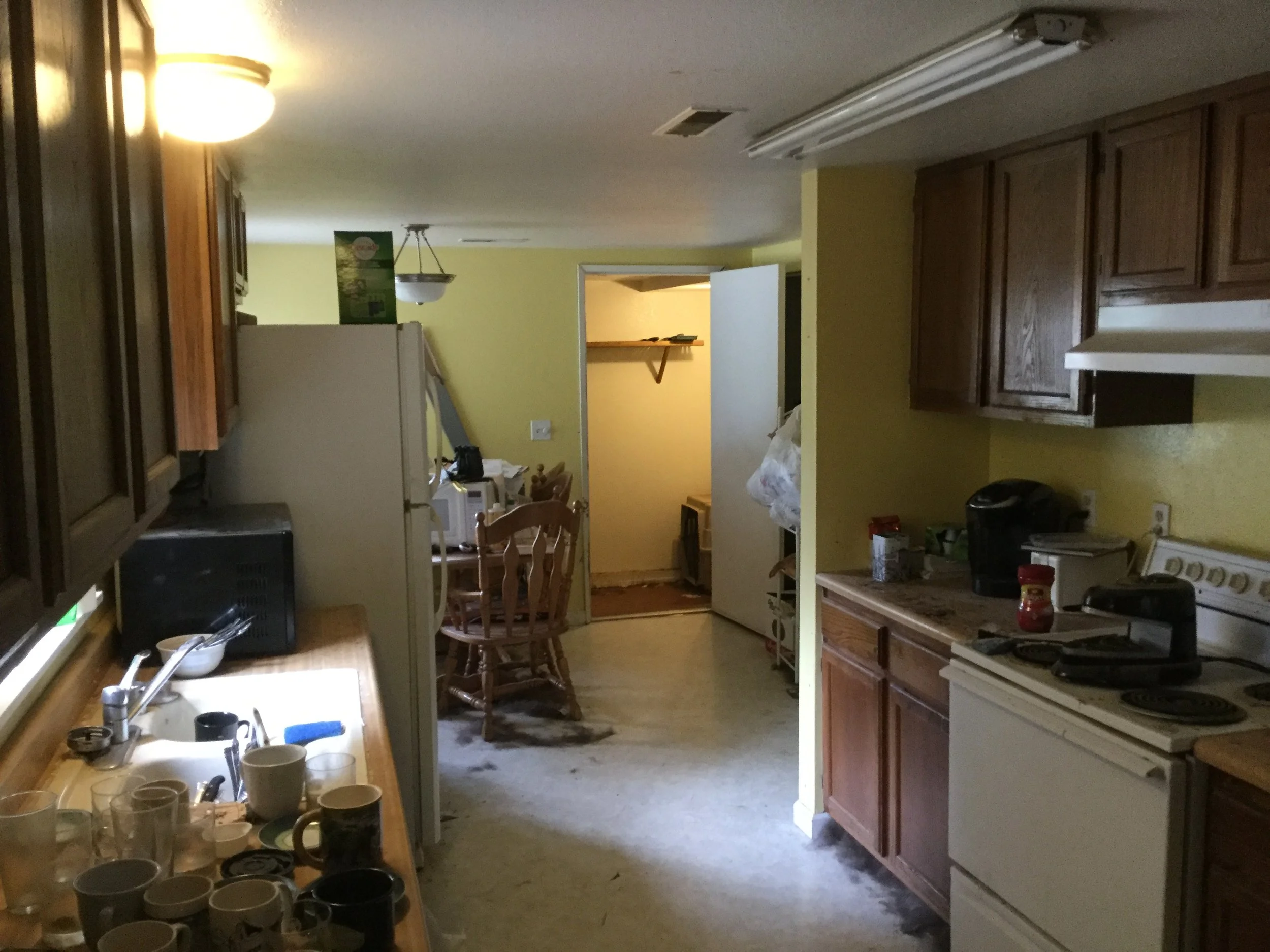 Kitchen Old.JPG