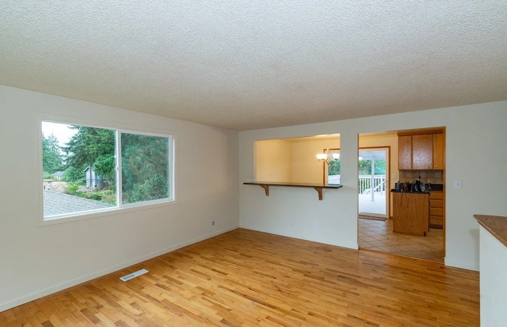 Living Room Dining.jpg