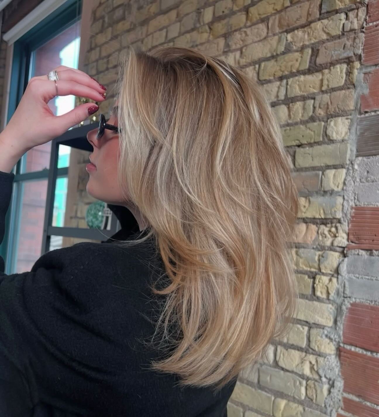 M O V E M E N T 💫

&bull;haircut by Joe + color by Danni ST PAUL&bull;