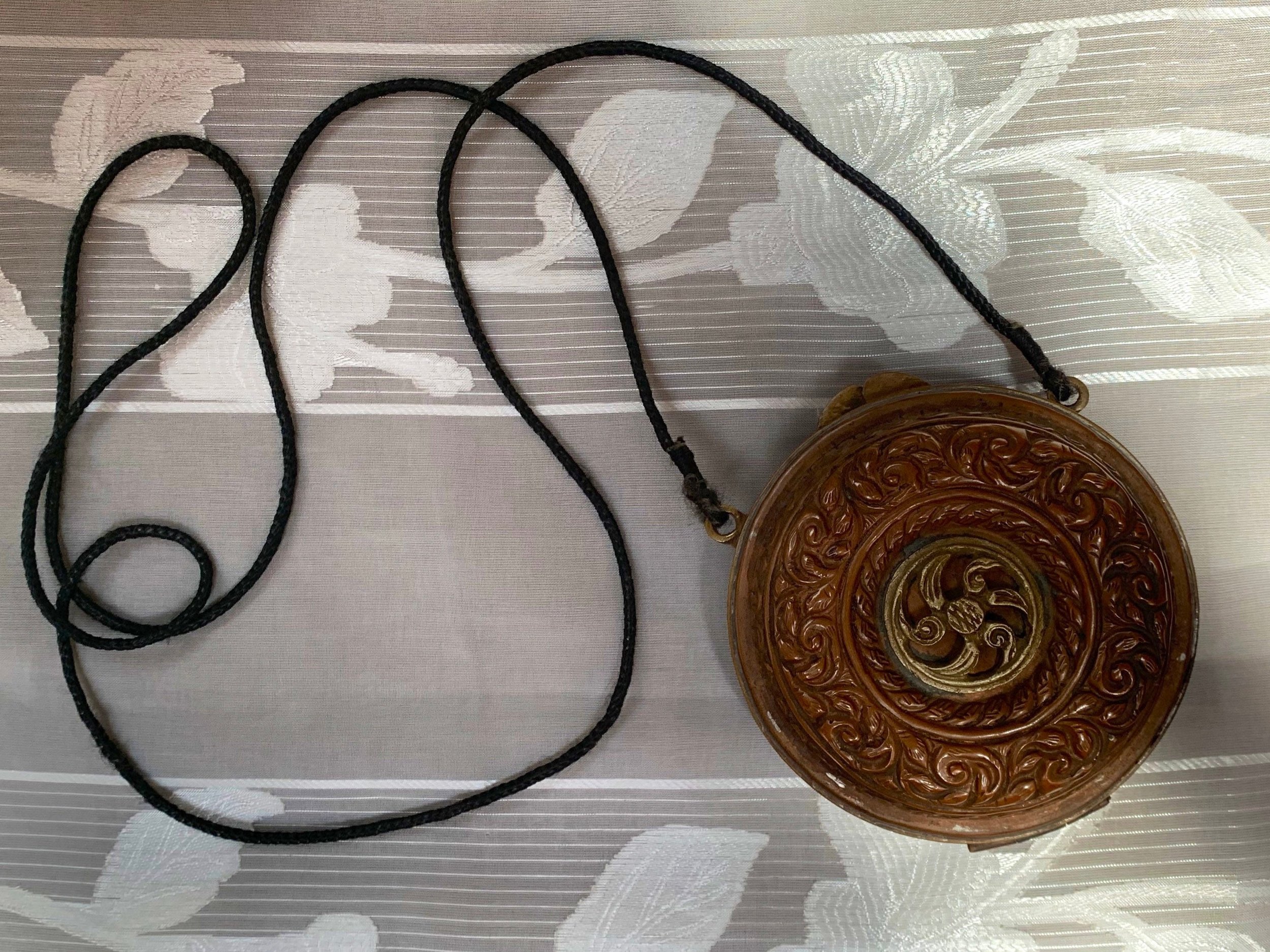 https://i.etsystatic.com/7634540/r/il/0a5133/4092627803/il_fullxfull.4092627803_nof2.jpg