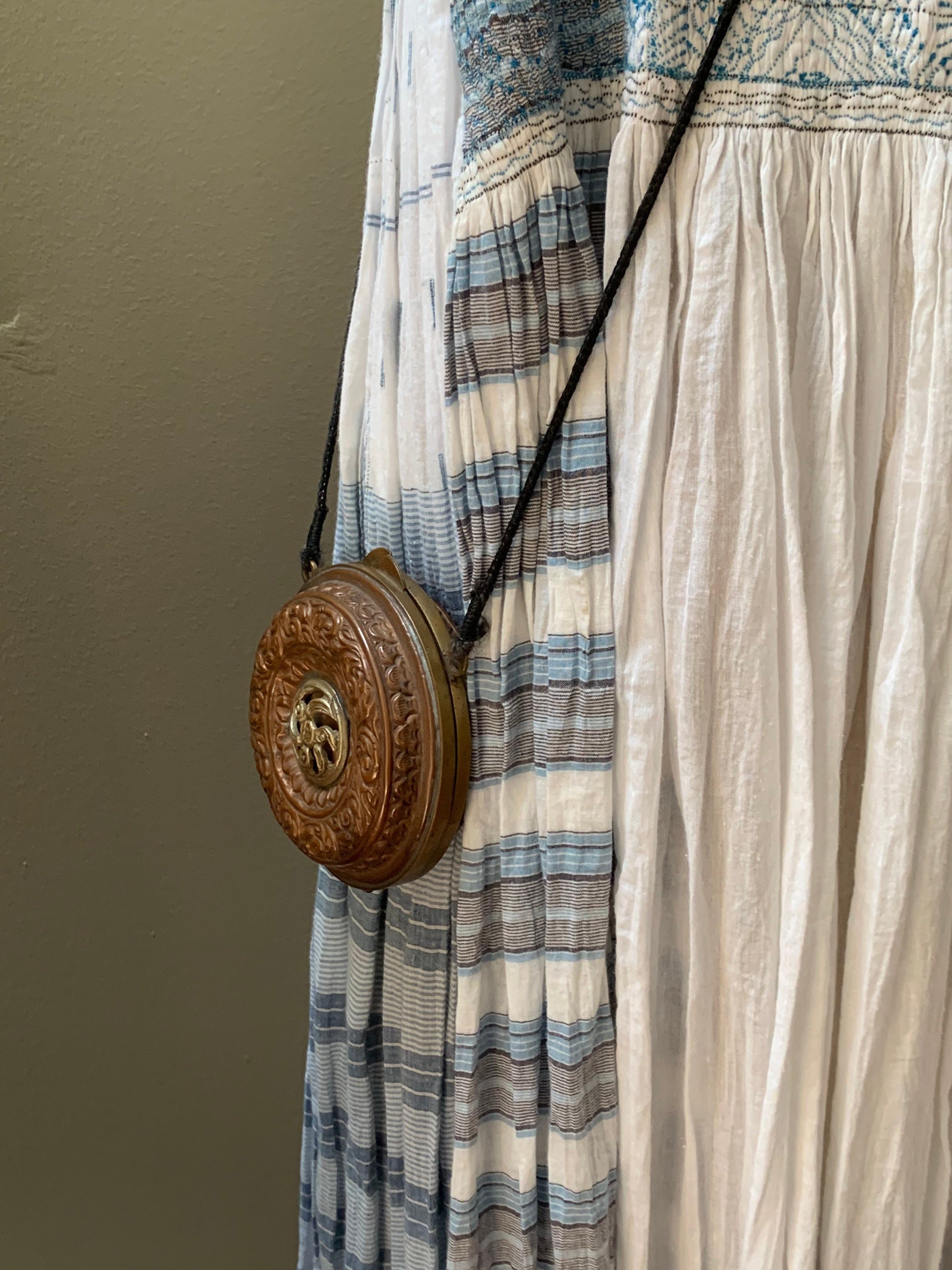 https://i.etsystatic.com/7634540/r/il/7aab56/4044896024/il_fullxfull.4044896024_n3a8.jpg