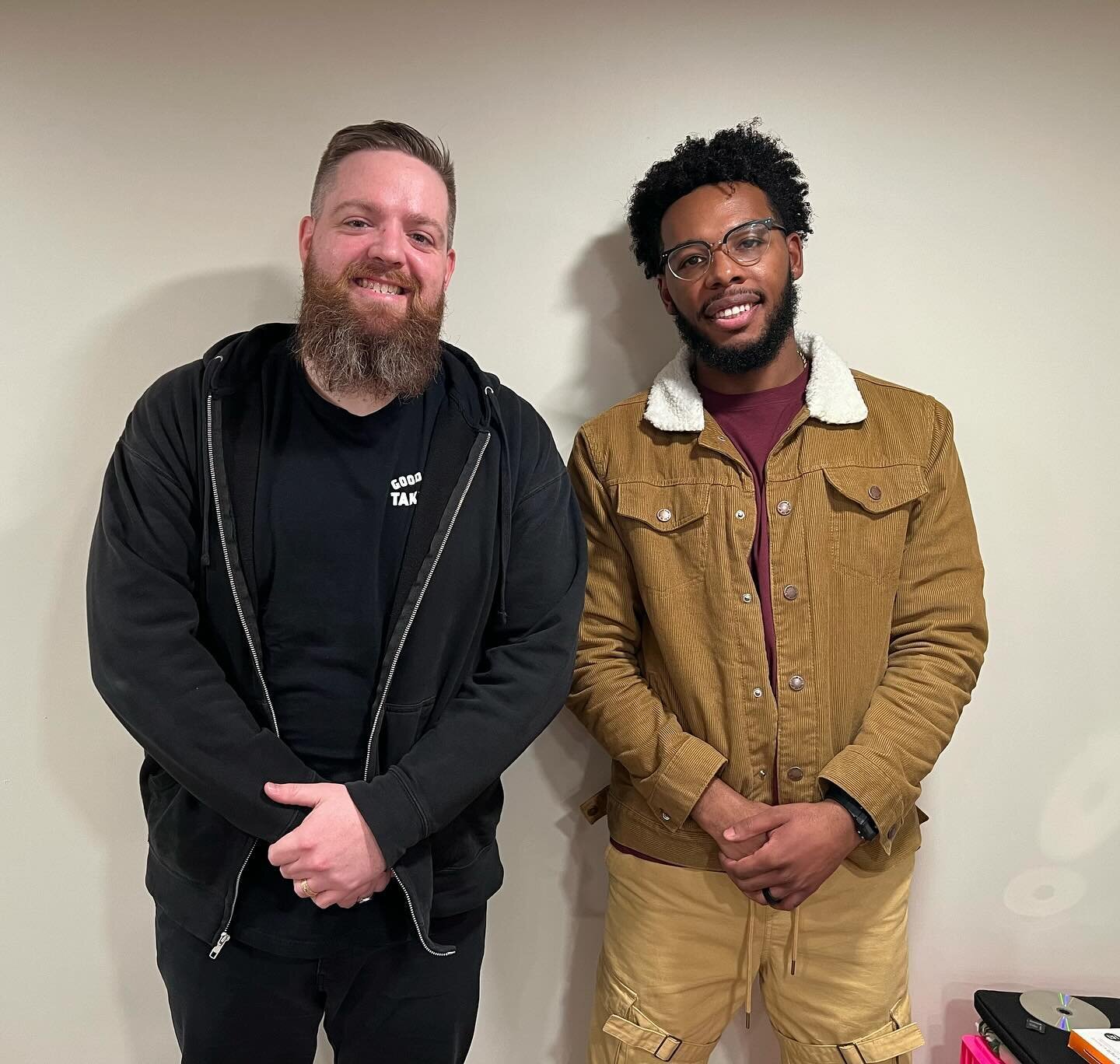 This week, I sit down with the very talented @koreytheartist to speak about his journey into becoming the artist he is today. He stops by the studio and we talk about everything from growing up and being unfocused to how he made his choice to hone hi