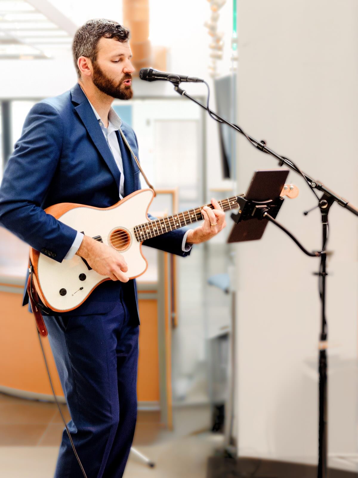 This week on the podcast,&nbsp;@mikemedved&nbsp;joins me to share his journey from basketball courts to wedding stages. While many know him as a&nbsp;&ldquo;wedding singer,&rdquo;&nbsp;Mike runs one of the few businesses that provides&nbsp;live music
