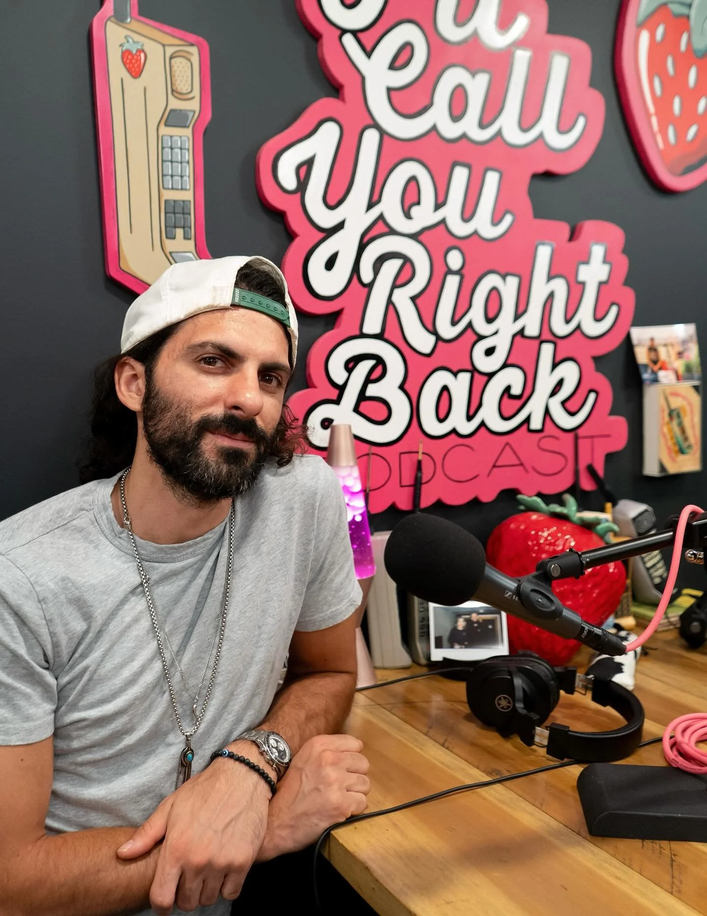 This week, I&rsquo;m joined by the incredibly talented @al_torrence &mdash; a musician who&rsquo;s built his life around the music.
-
Most days, you&rsquo;ll find Al on the road, playing lead guitar next to @charleswesleygodwin and the rest of the bo