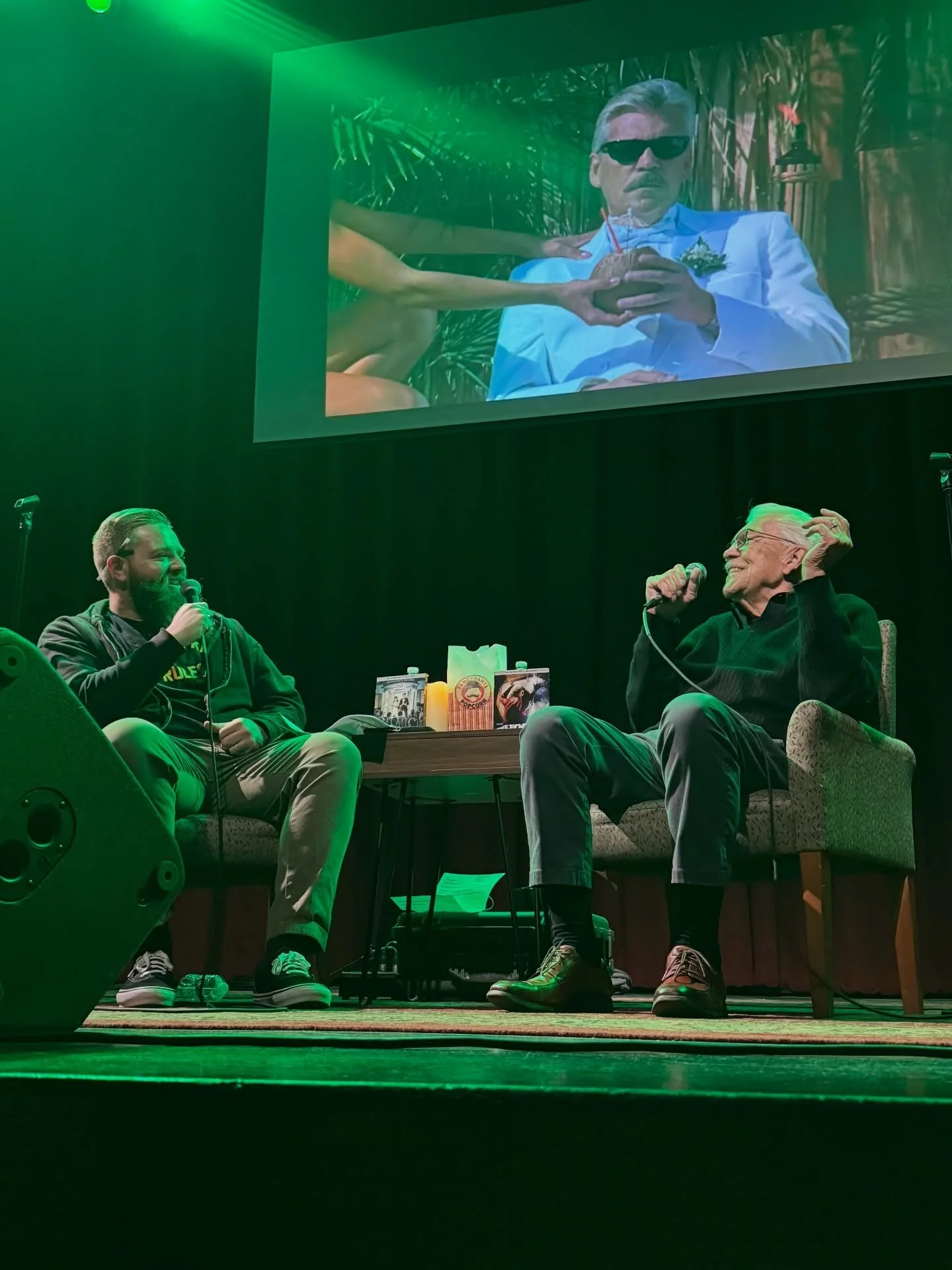 I interviewed Horror Icon Tom Atkins in front of a sold out crowd of creeps at @thunderbirdmusichall! 🧟&zwj;♂️🔥

This was a huge moment for me as an interviewer and being able to ask &ldquo;Detective Ray Cameron&rdquo; questions and having him &ldq