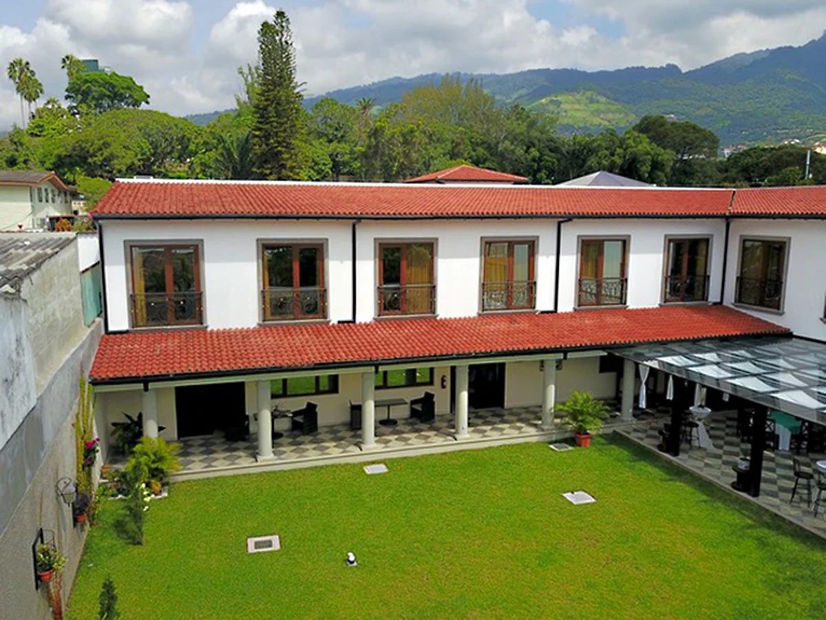 Lopez Hurtado Arquitectos El Salvador (14).jpg